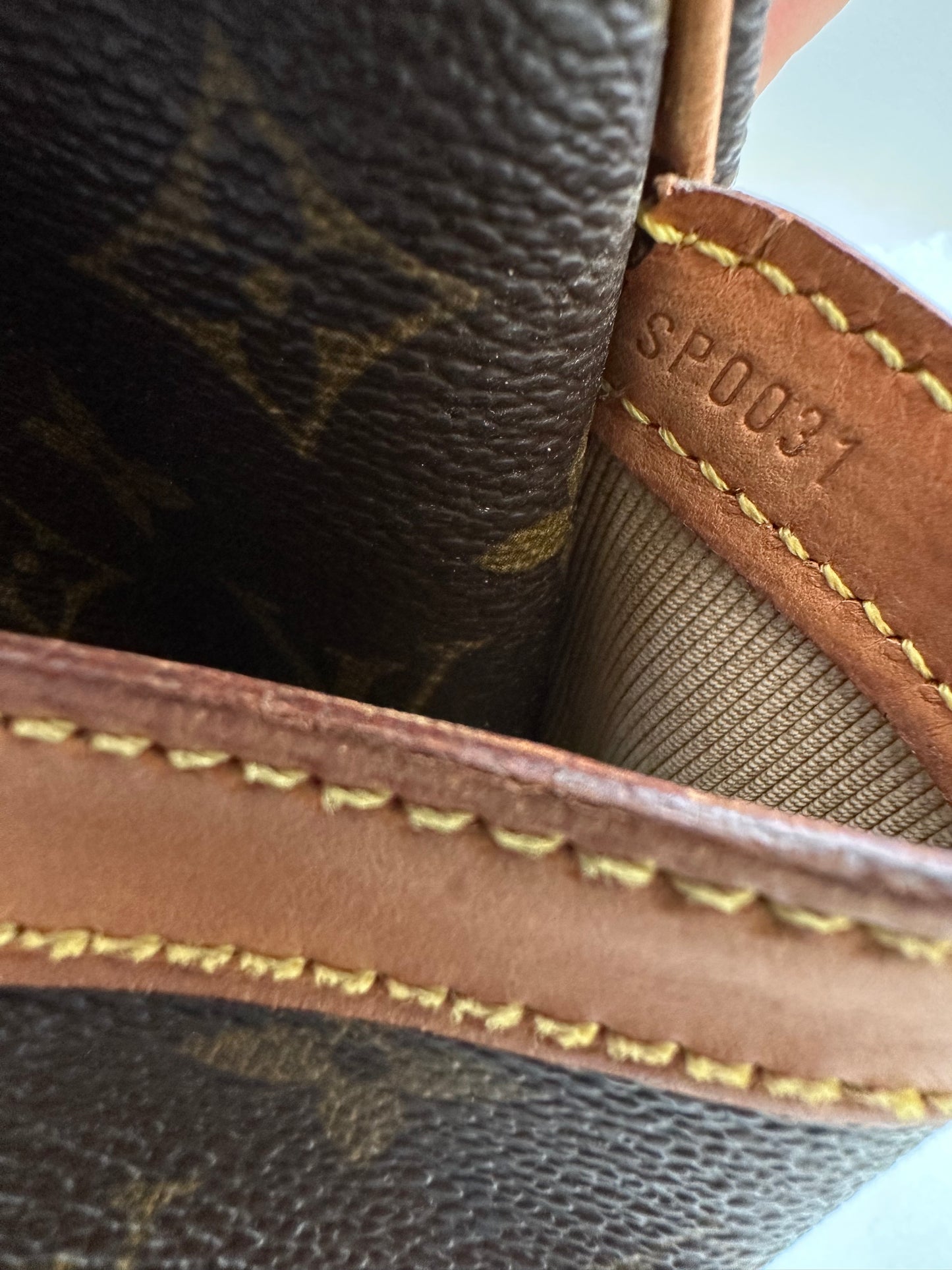 Louis Vuitton Reporter PM