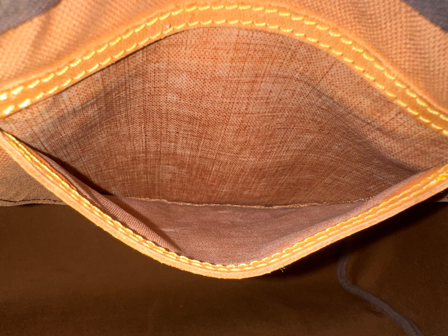 Louis Vuitton Speedy 40