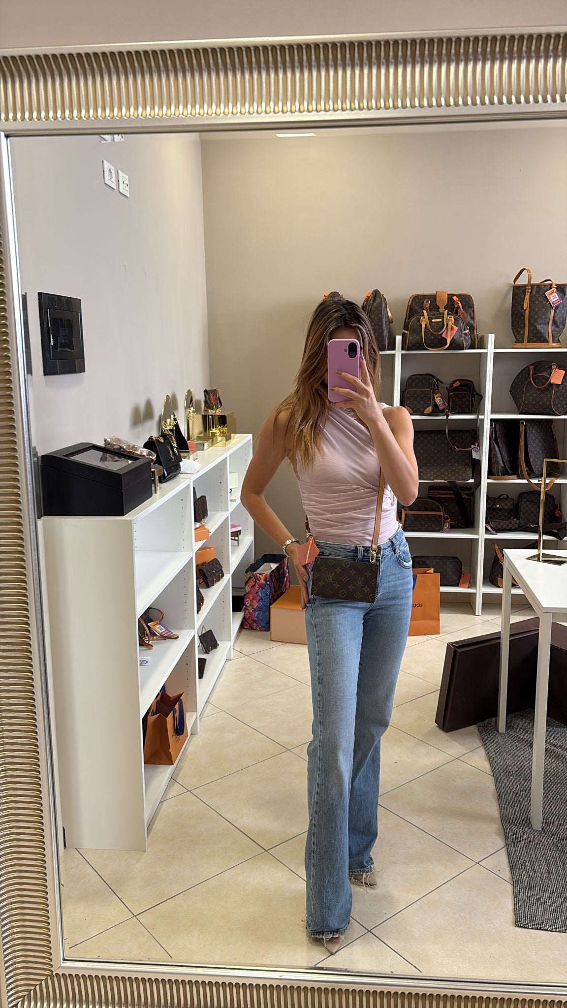 Louis Vuitton Pochette Bucket