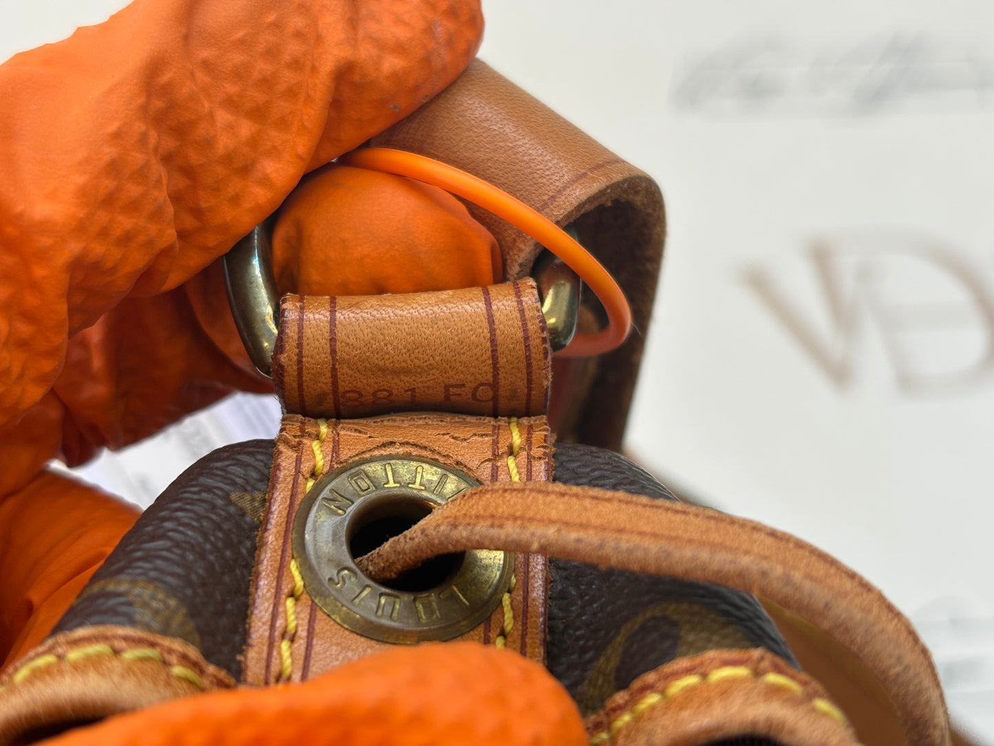 018524 - Louis Vuitton Petite Noé