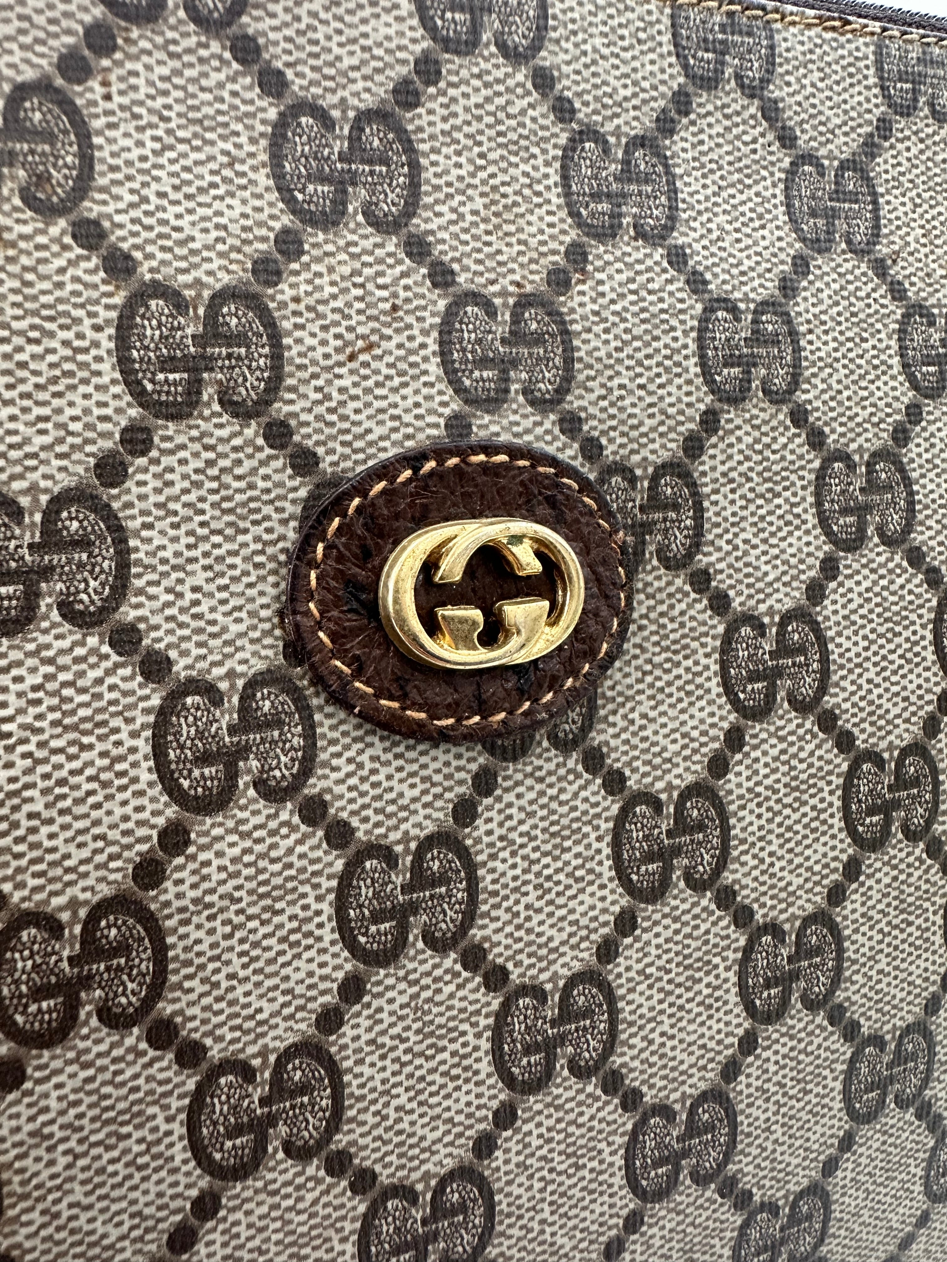 Gucci Pochette GG Supreme