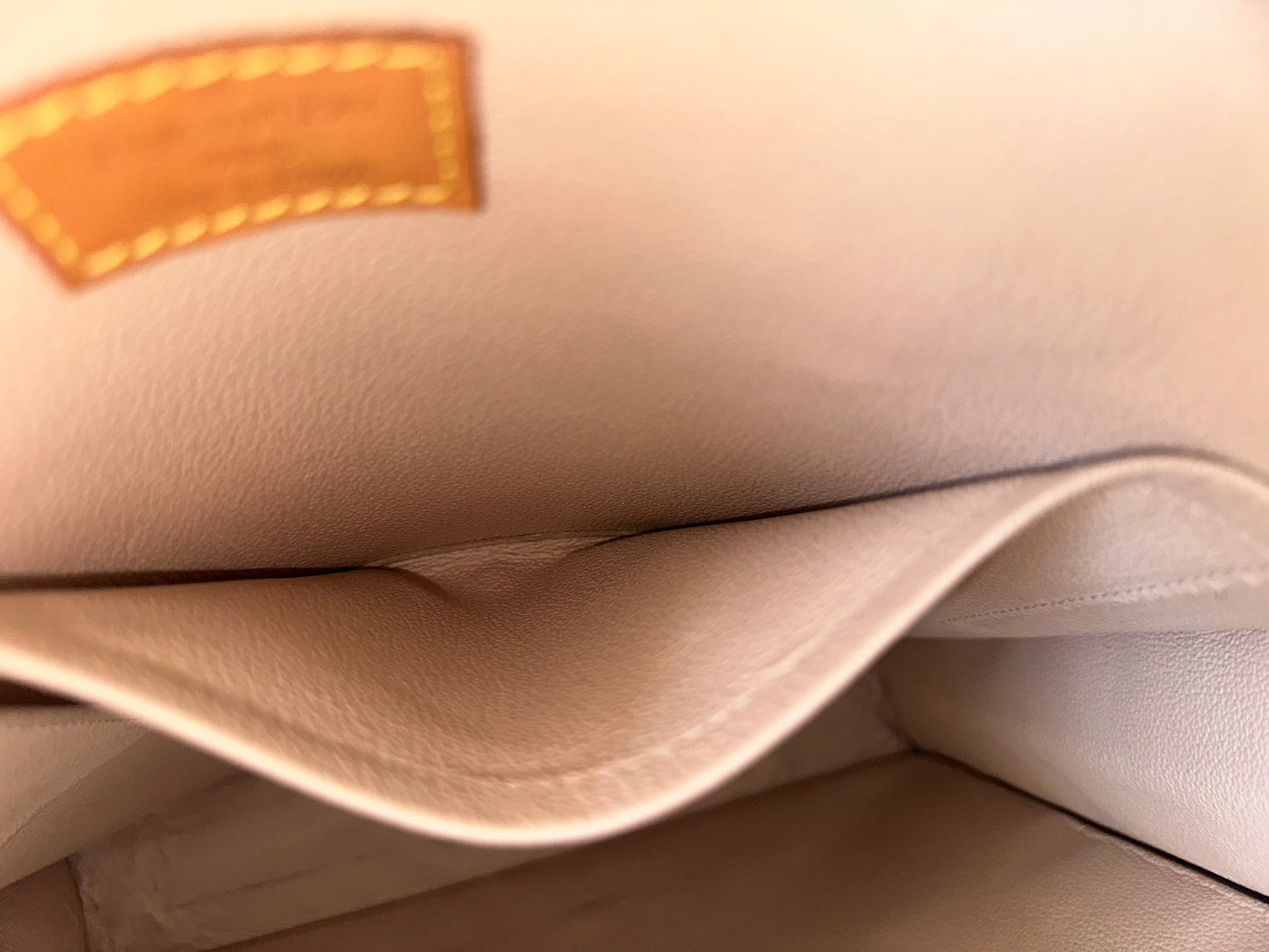 Louis Vuitton Sac Plat