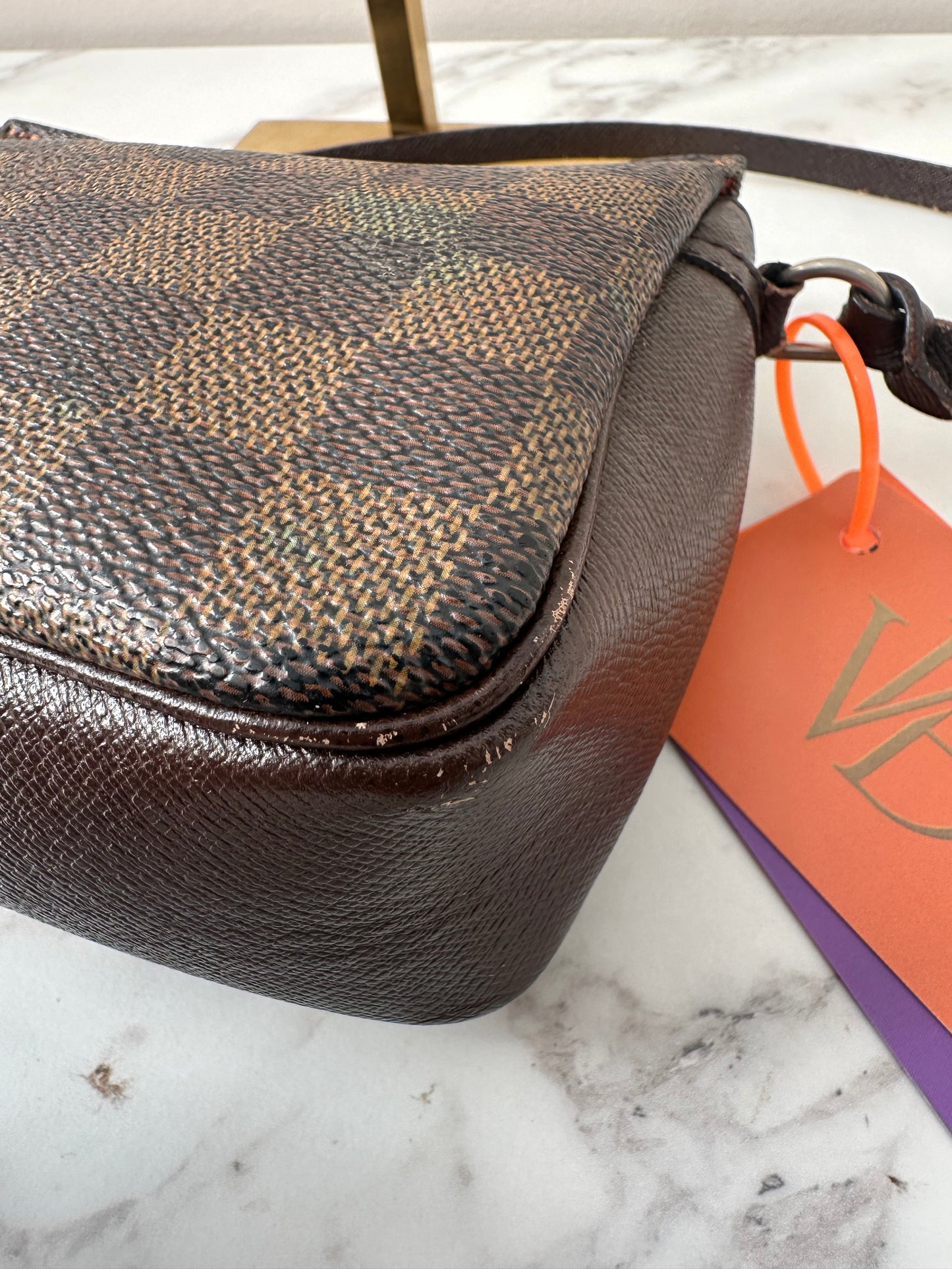 Louis Vuitton Pochette Damier