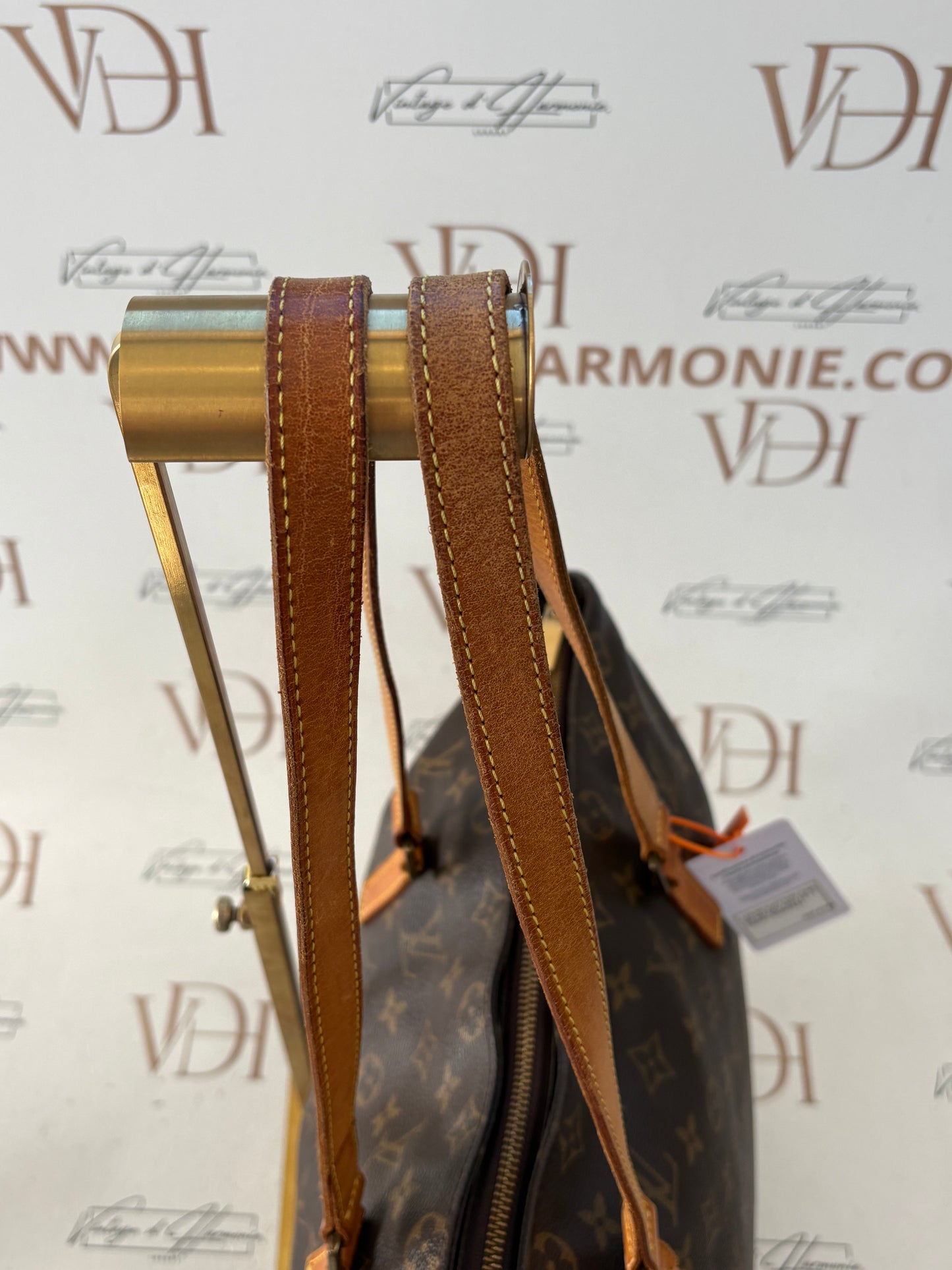 018211 - Louis Vuitton Cabas Mezzo