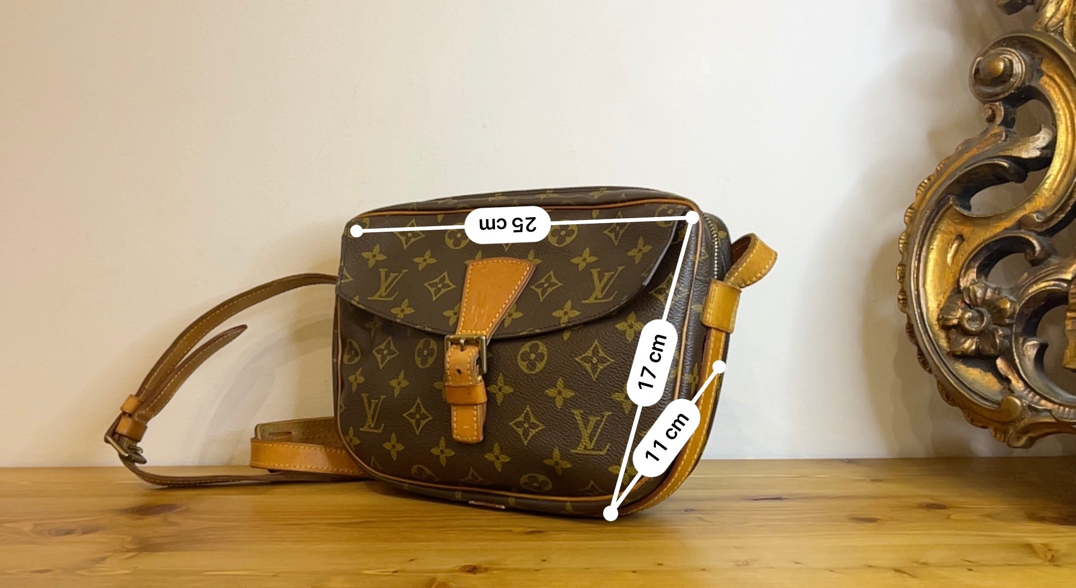 Jeune Fille Louis Vuitton