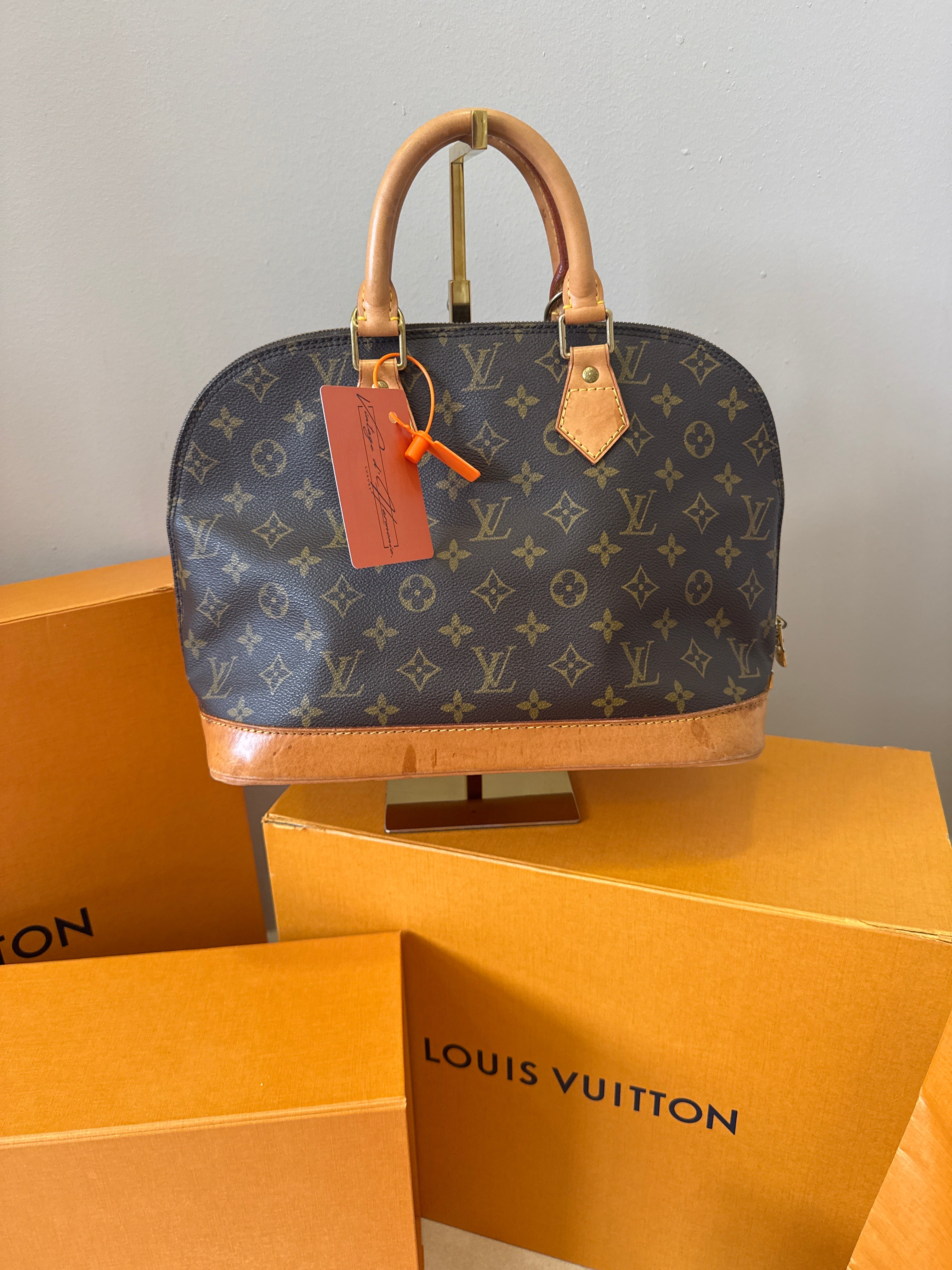 Louis Vuitton Alma