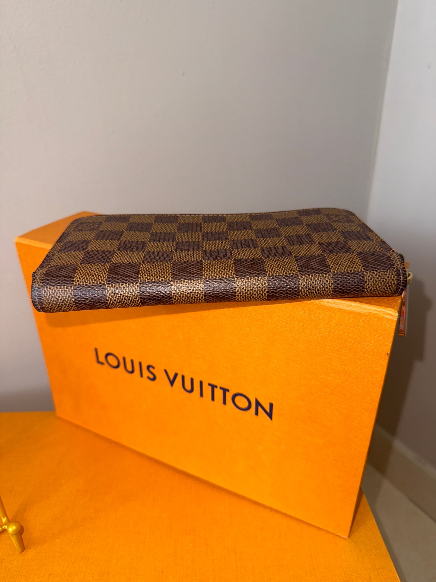 Louis Vuitton Zippy Damier Wallet