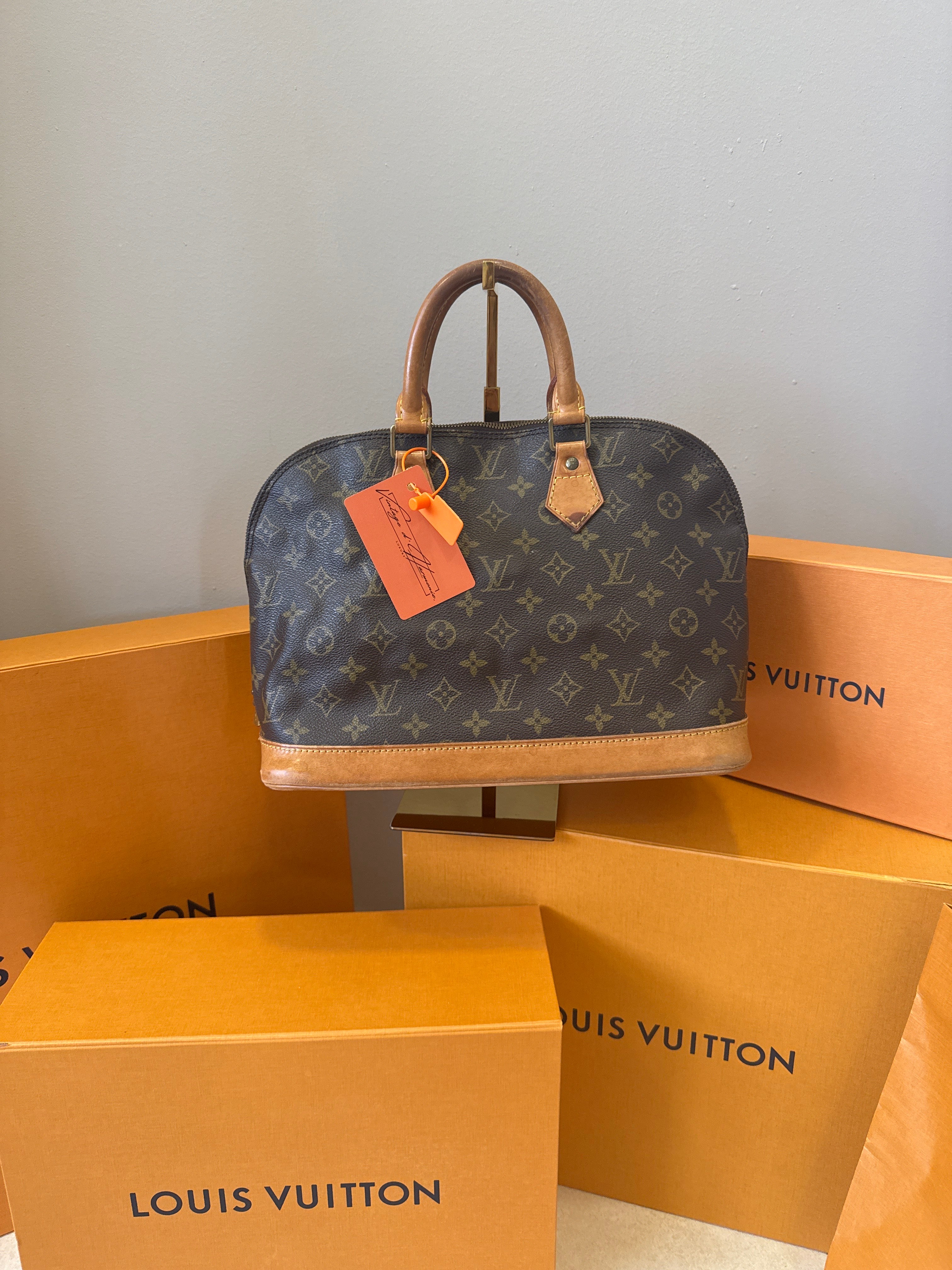 Louis Vuitton Alma