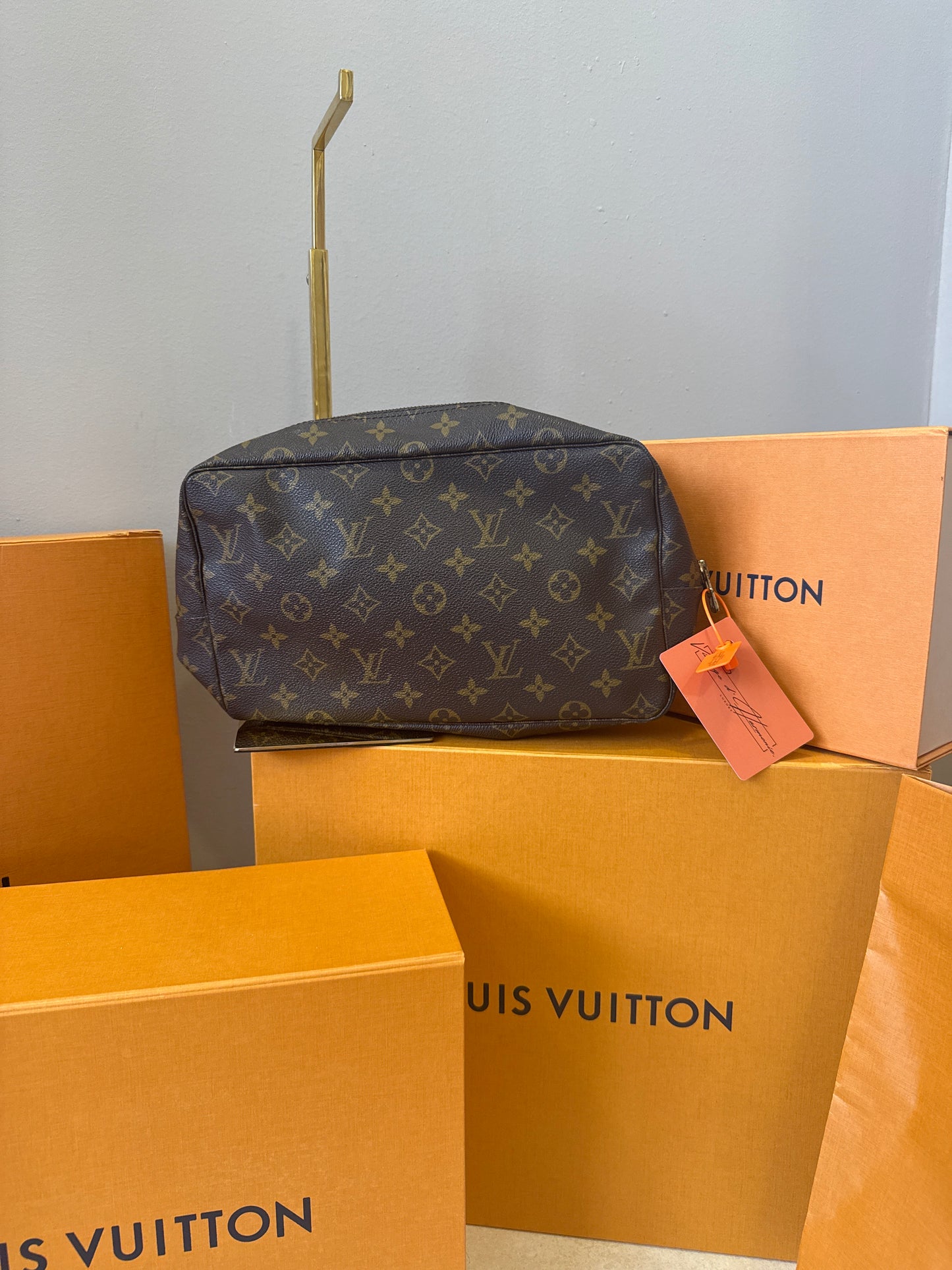 Louis Vuitton Trousse 28
