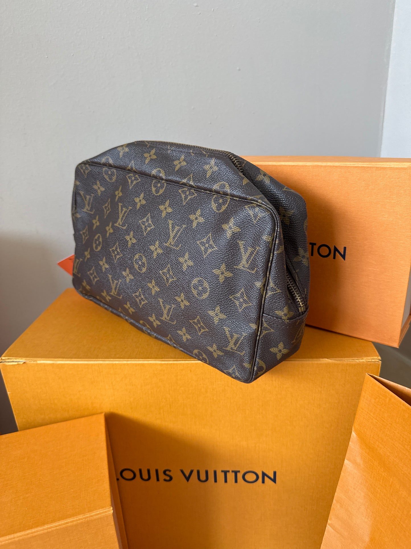 Louis Vuitton Trousse 28