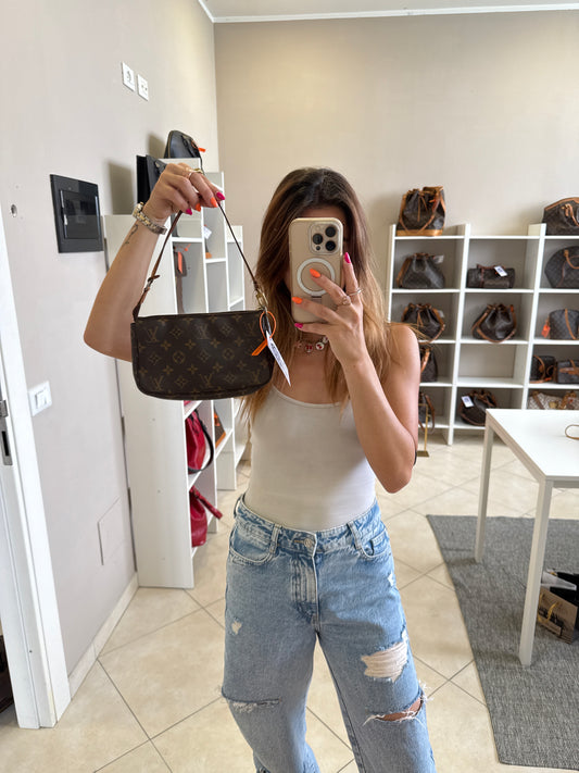 Louis Vuitton Pochette