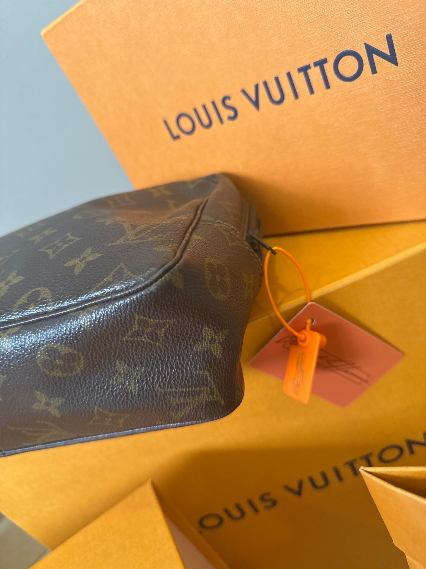 Louis Vuitton Trousse 28