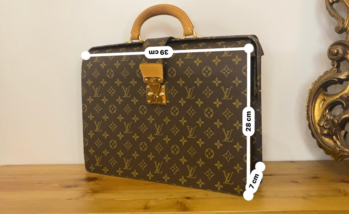 Serviette Fermoir Louis Vuitton