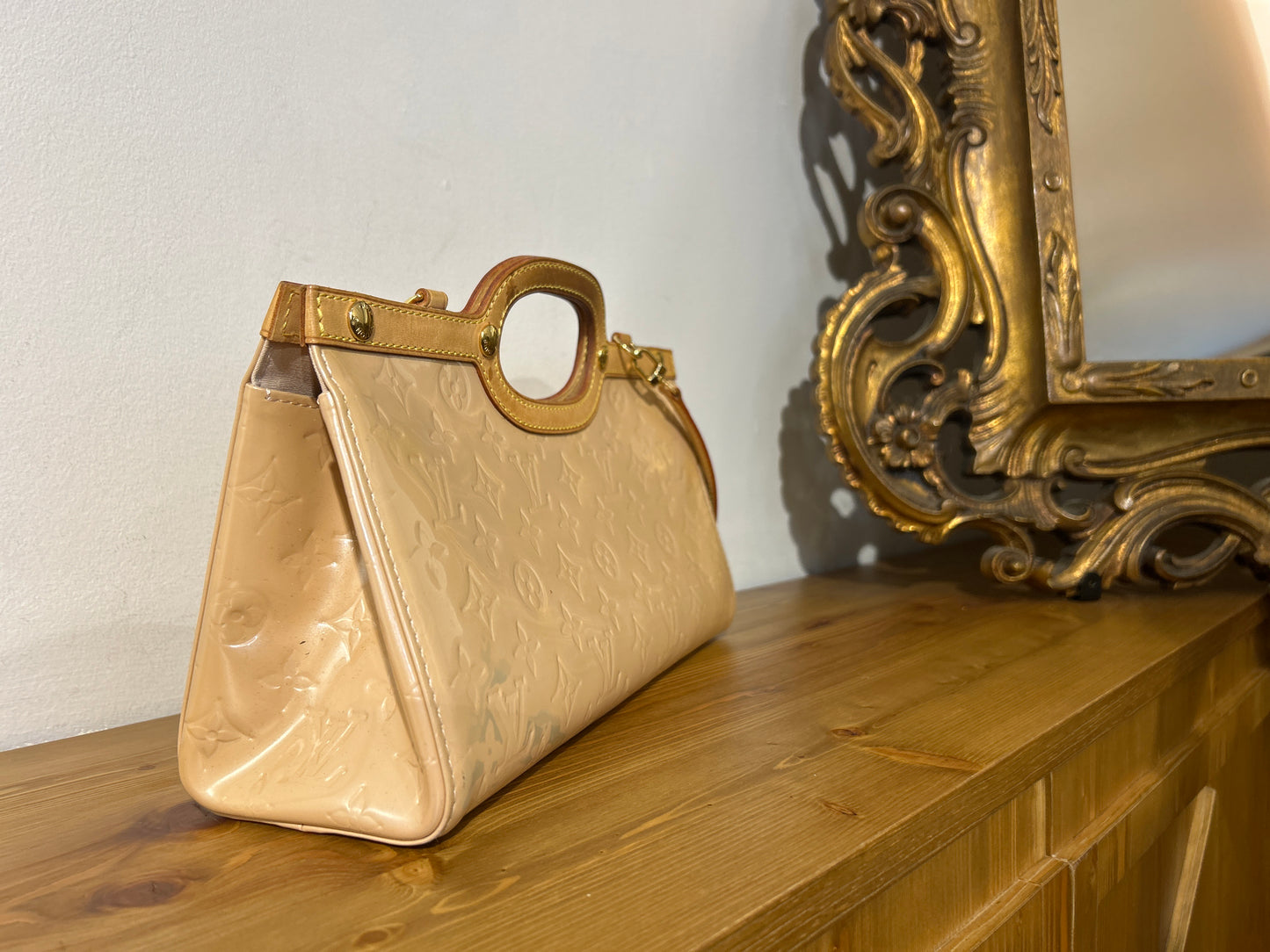 Louis Vuitton Roxbury Vernis