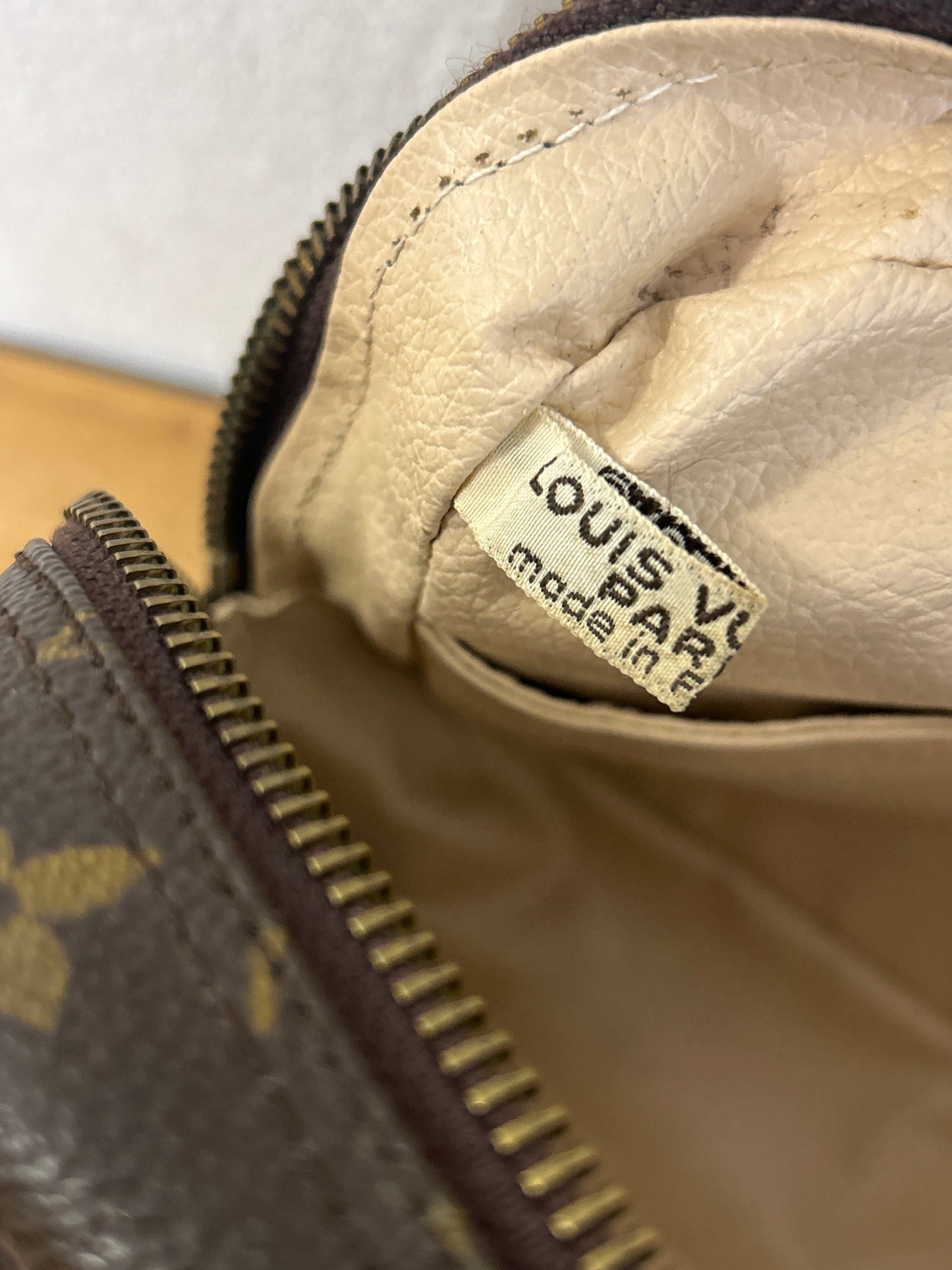 Louis Vuitton Trousse 23