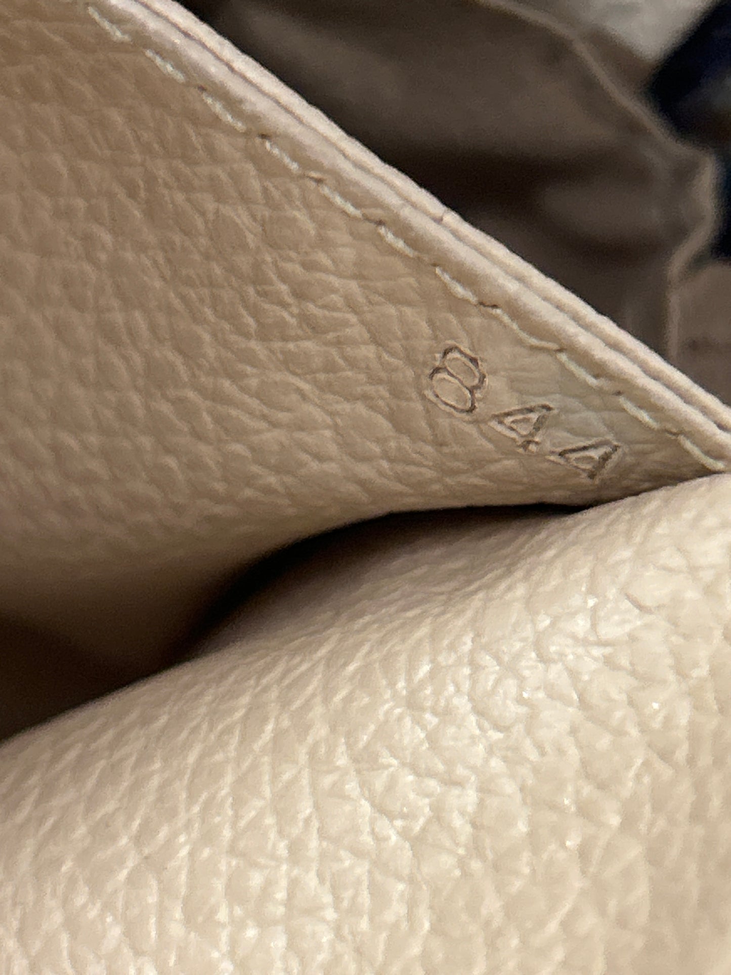 Louis Vuitton Trousse 23