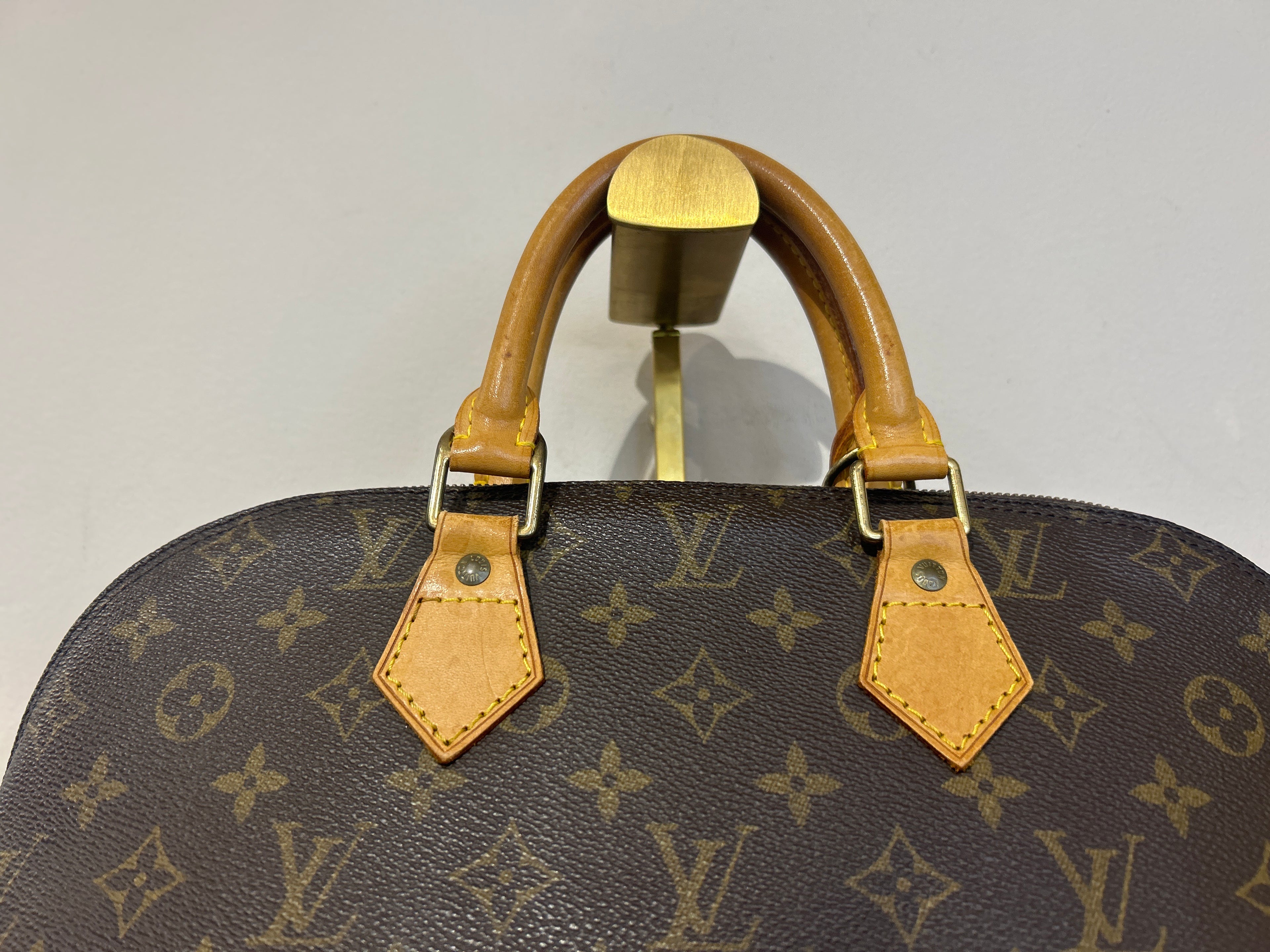 Louis Vuitton Alma