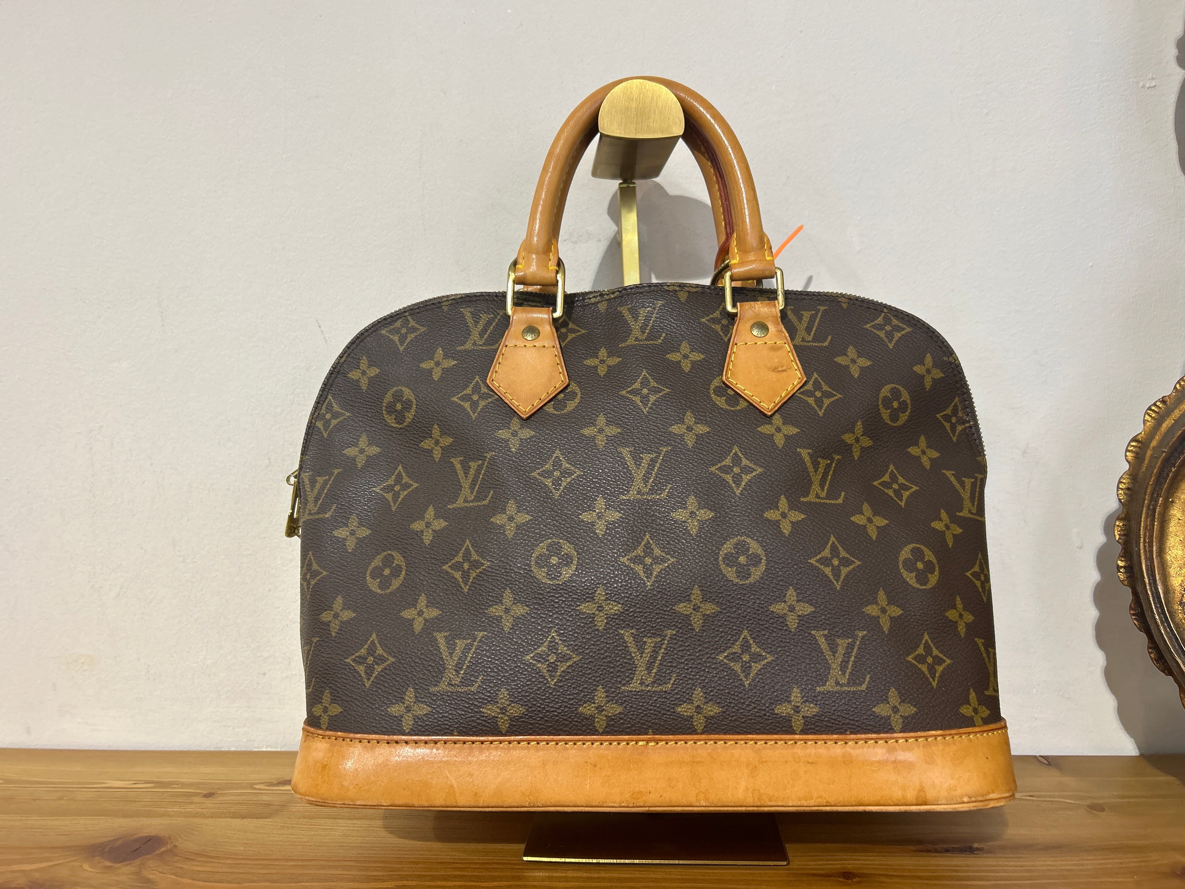 Louis Vuitton Alma