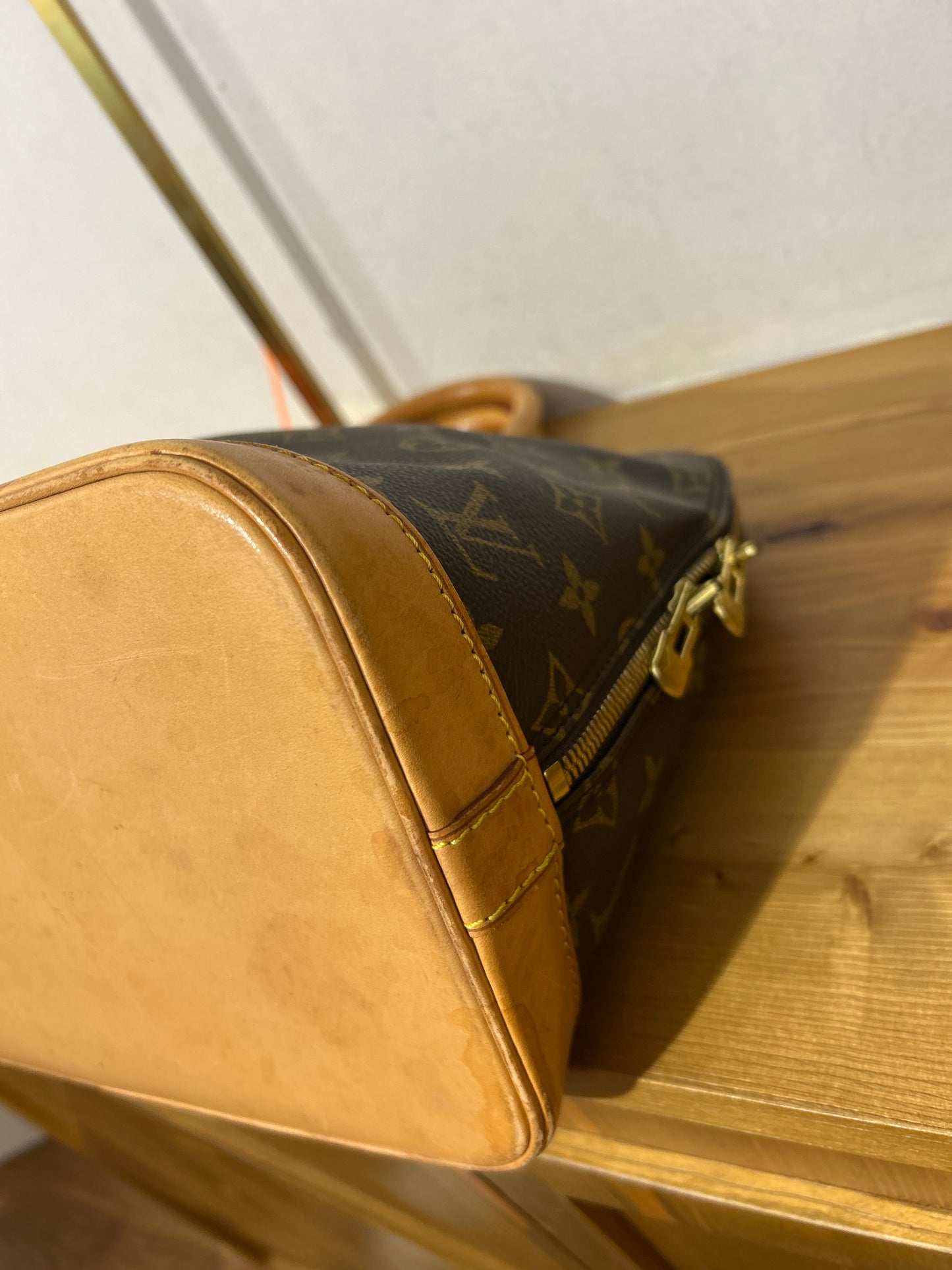 Louis Vuitton Alma