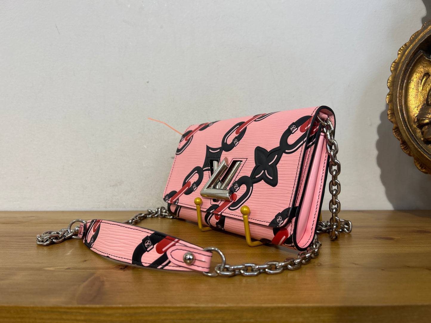 Louis Vuitton Twist Epi LIMITED