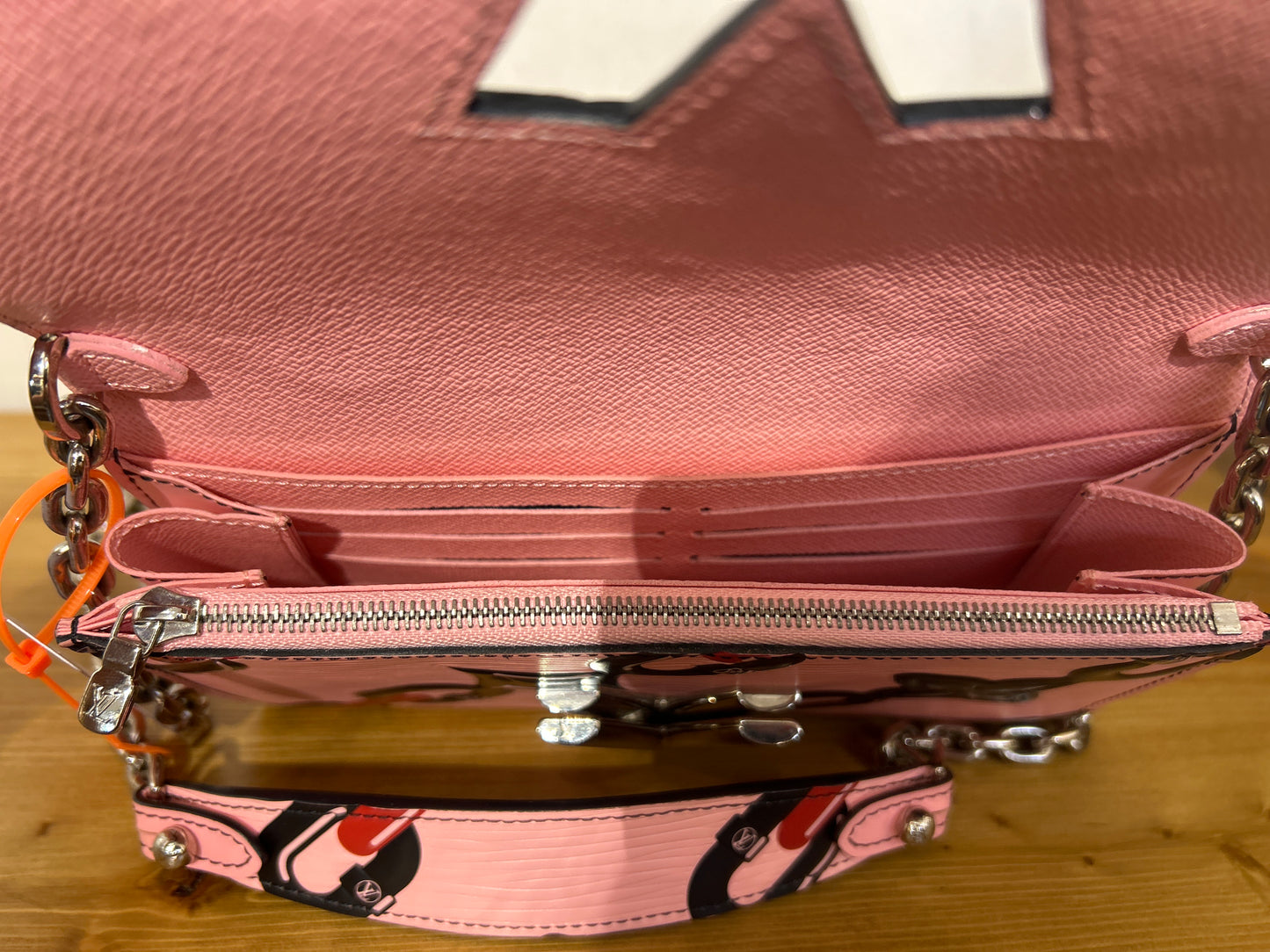 Louis Vuitton Twist Epi LIMITED