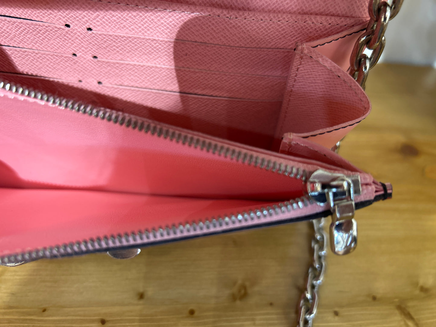 Louis Vuitton Twist Epi LIMITED
