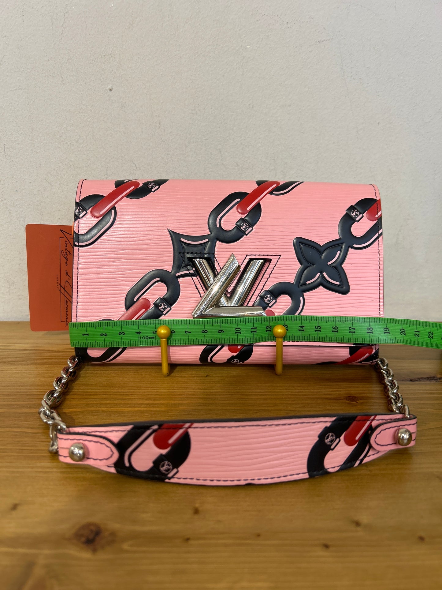 Louis Vuitton Twist Epi LIMITED
