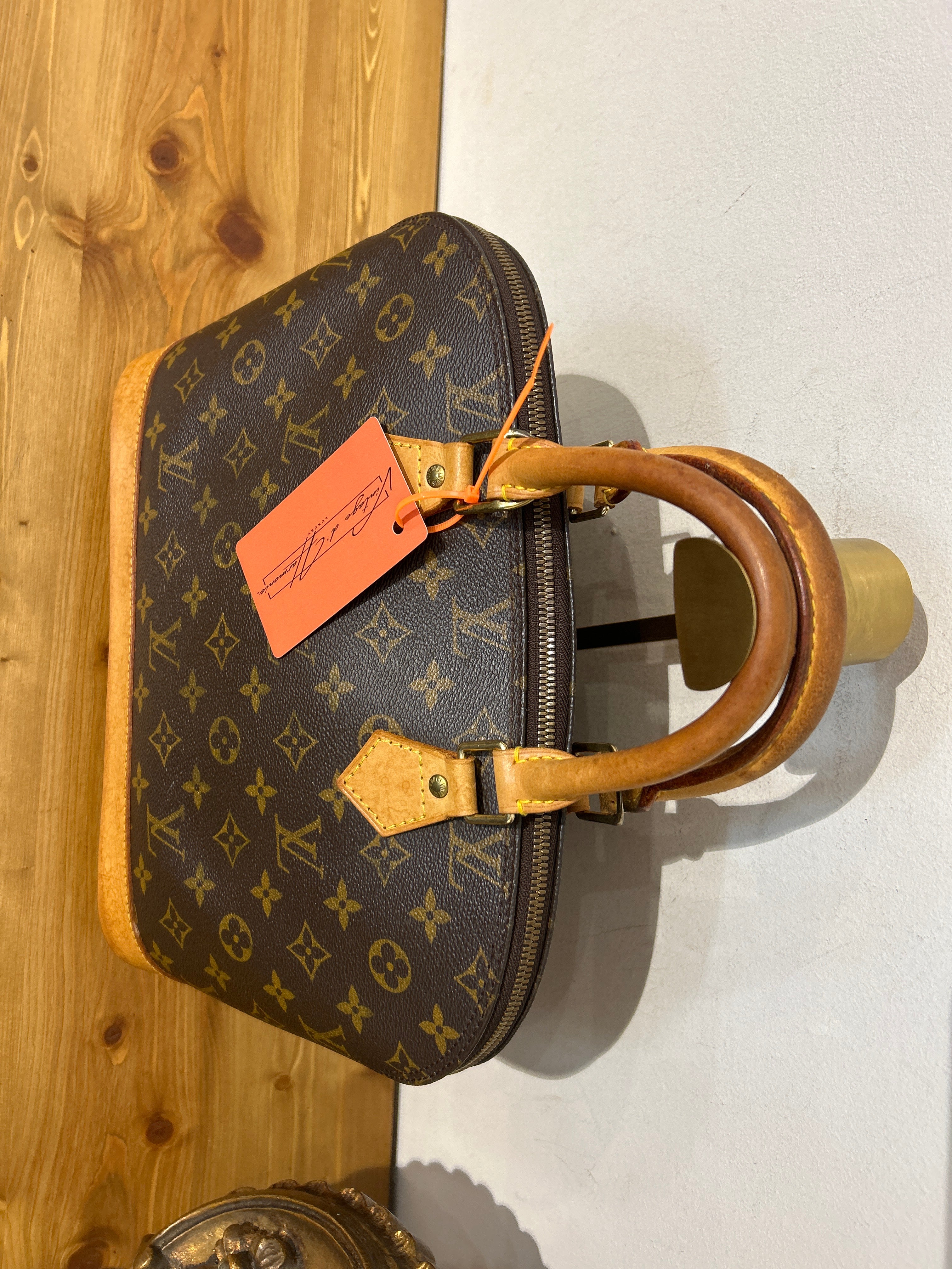 Louis Vuitton Alma