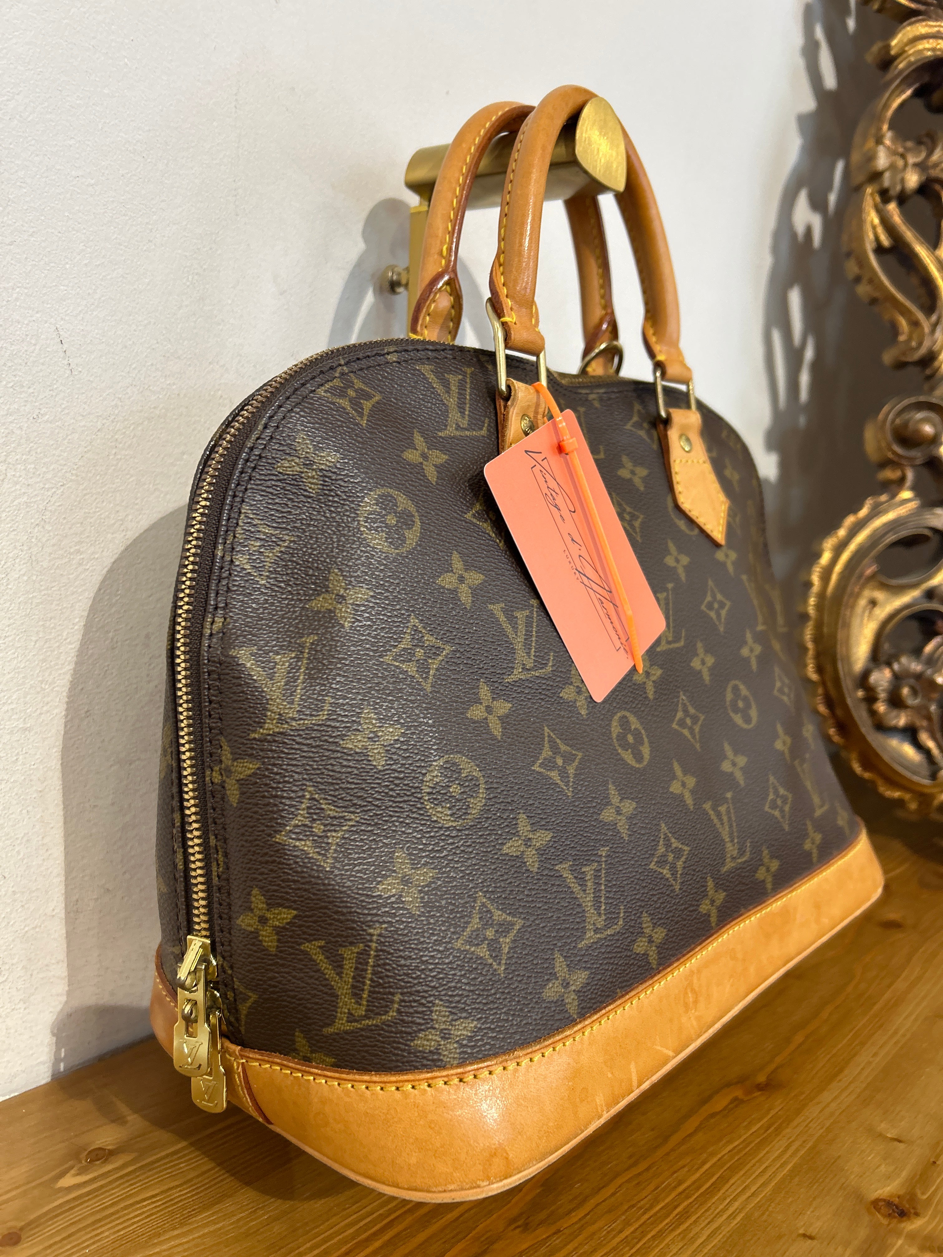 Louis Vuitton Alma