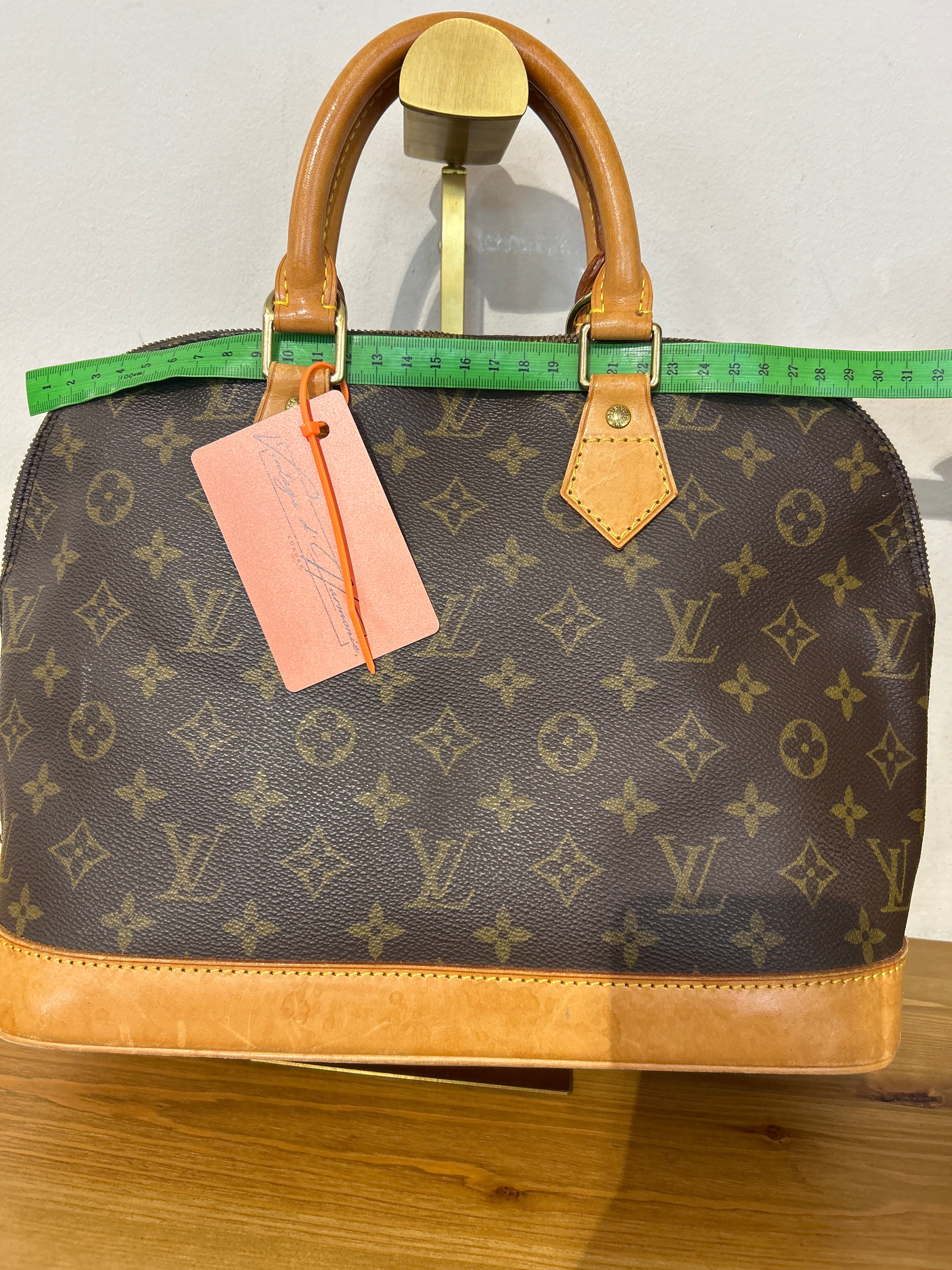 Louis Vuitton Alma
