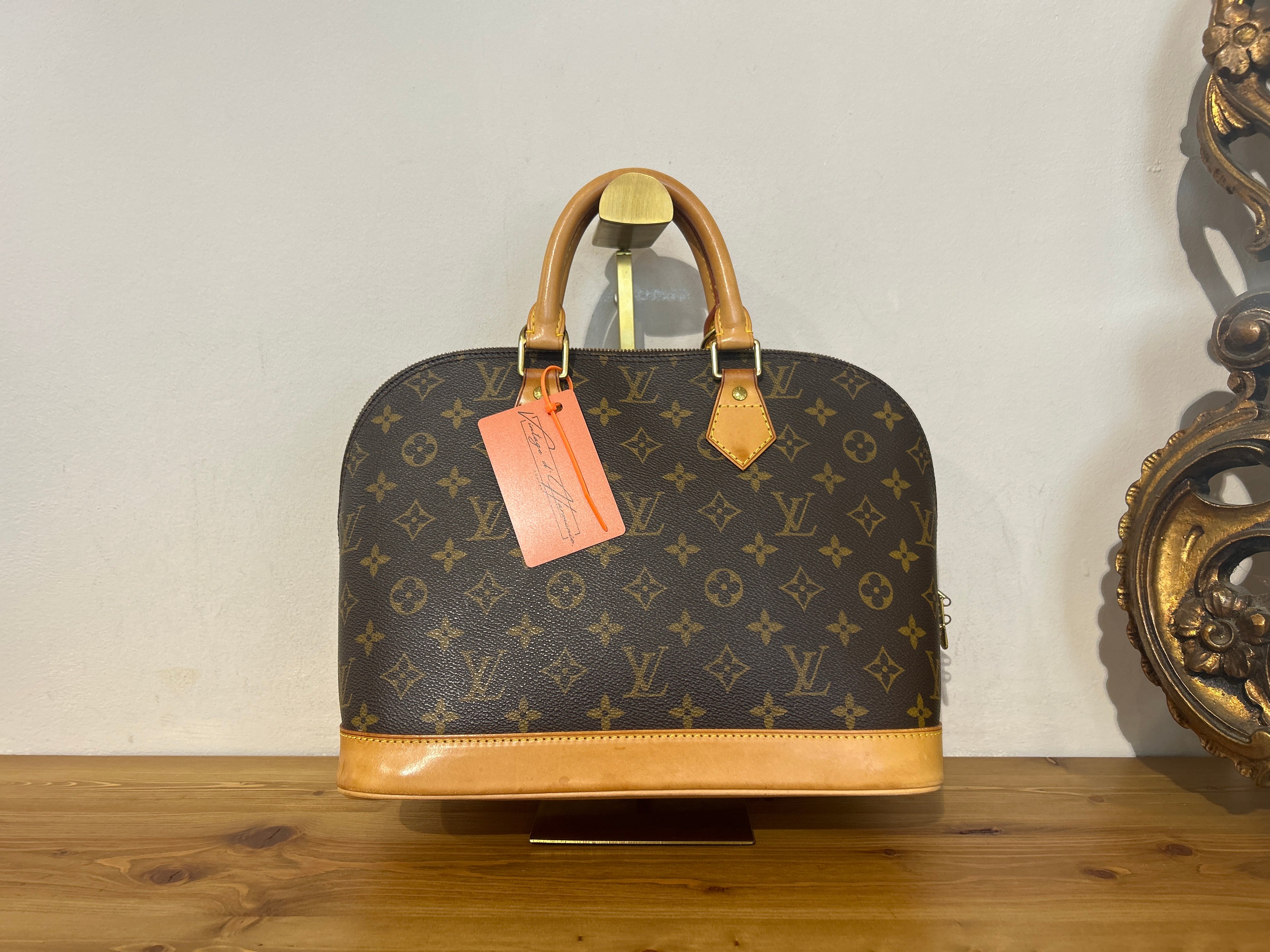 Louis Vuitton Alma