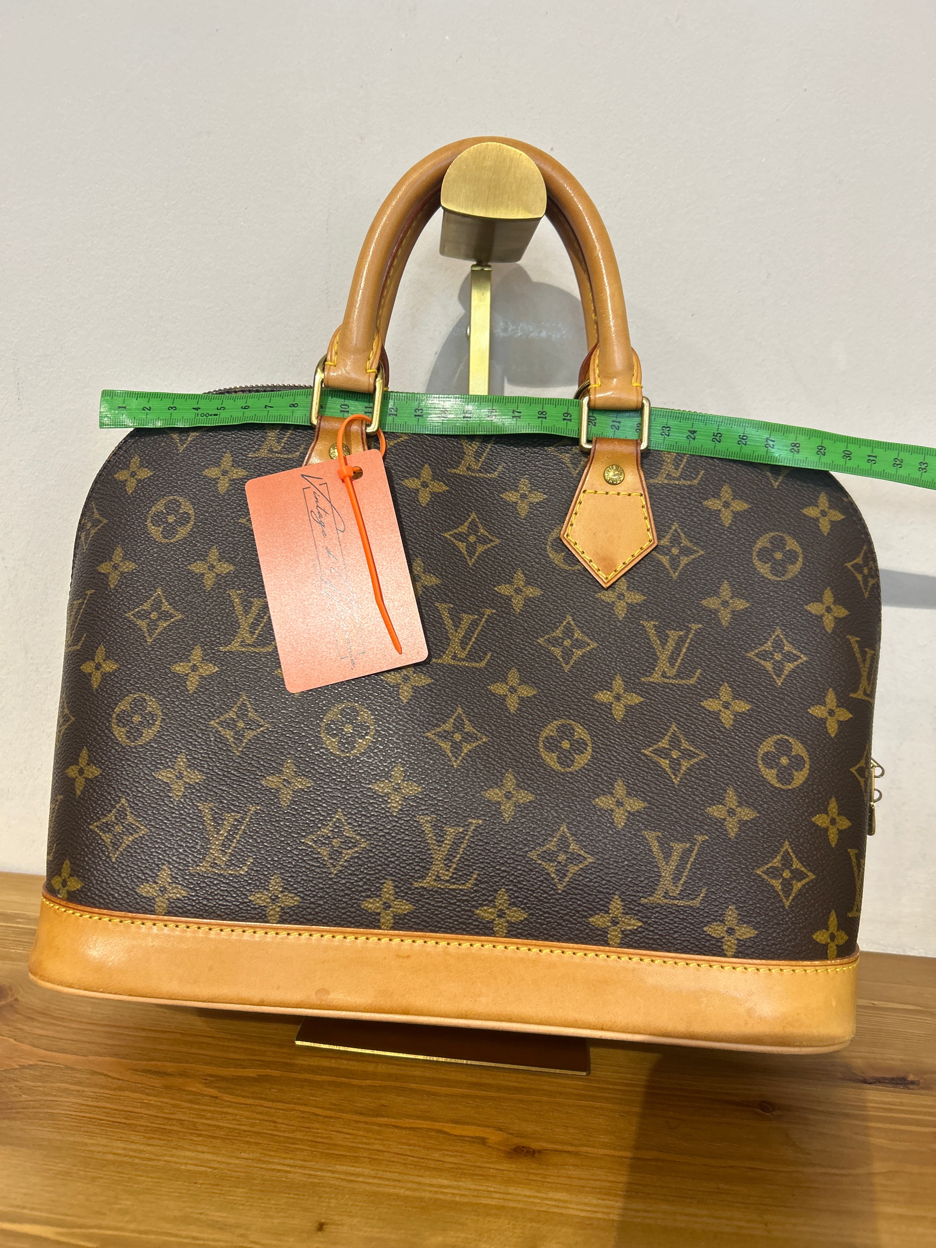Louis Vuitton Alma