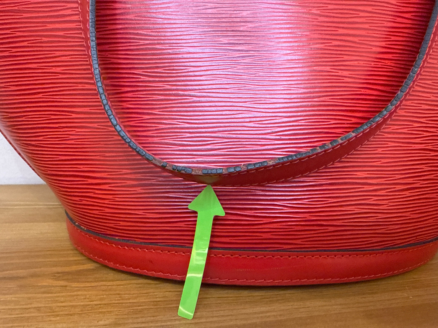 Louis Vuitton Epi Saint Red