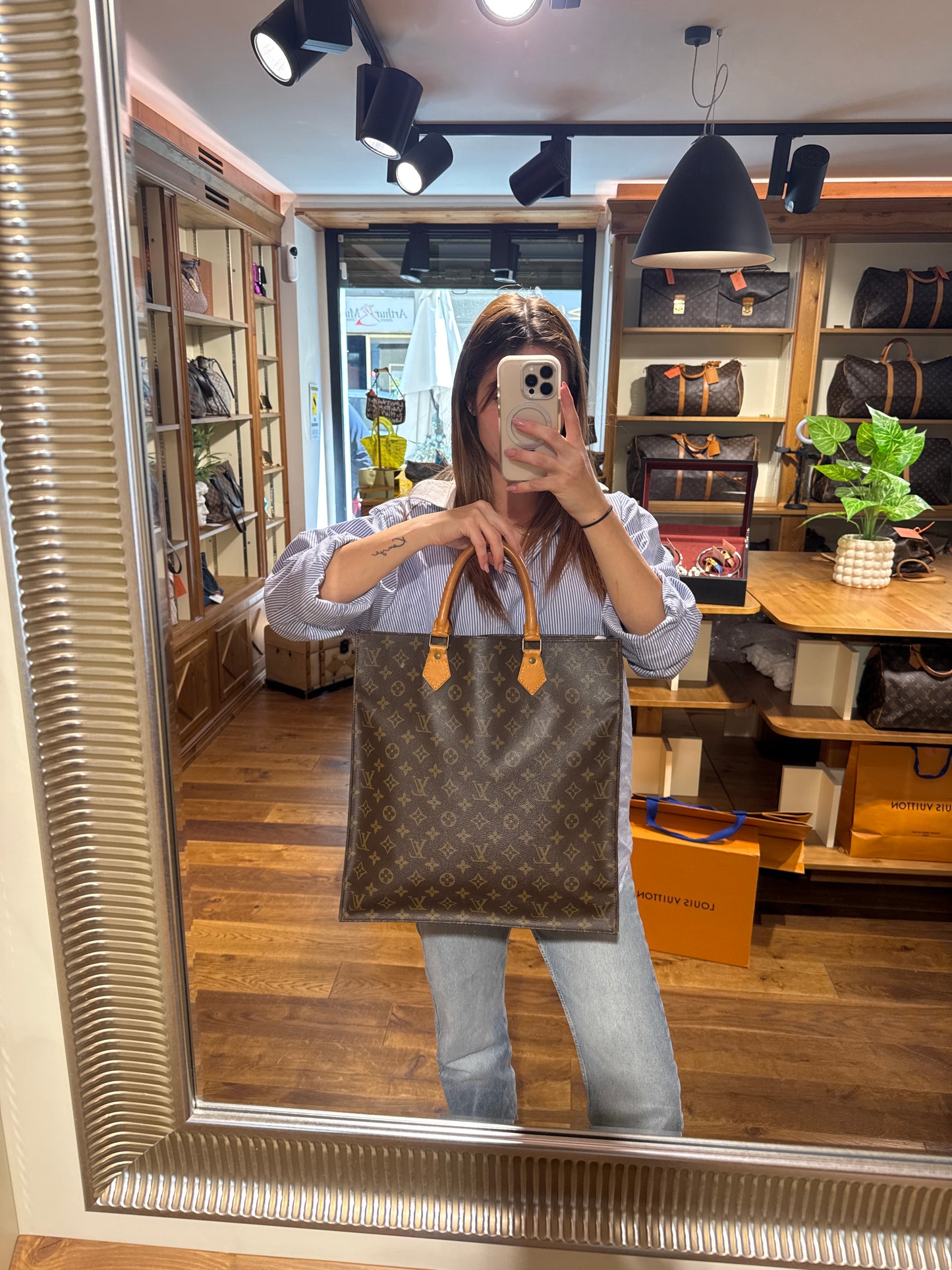 Louis Vuitton Sac Plat Monogram