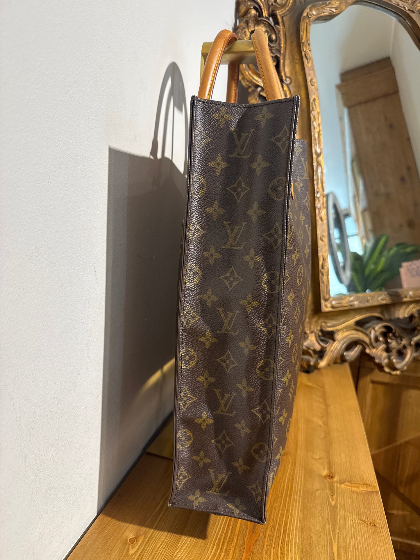 Louis Vuitton Sac Plat Monogram