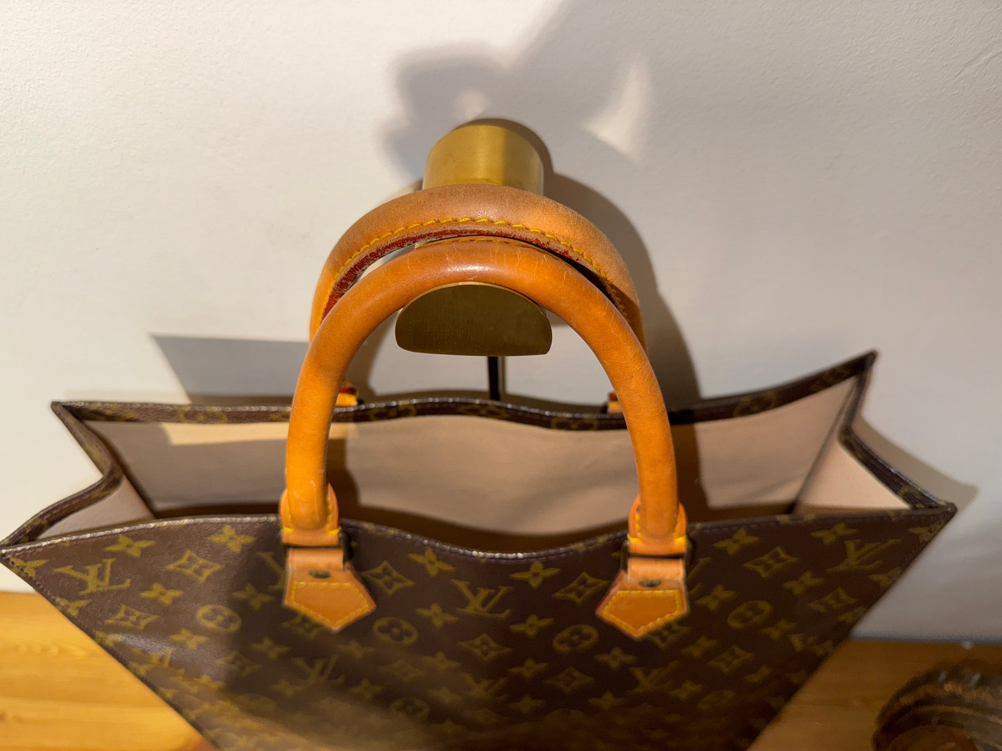 Louis Vuitton Sac Plat Monogram