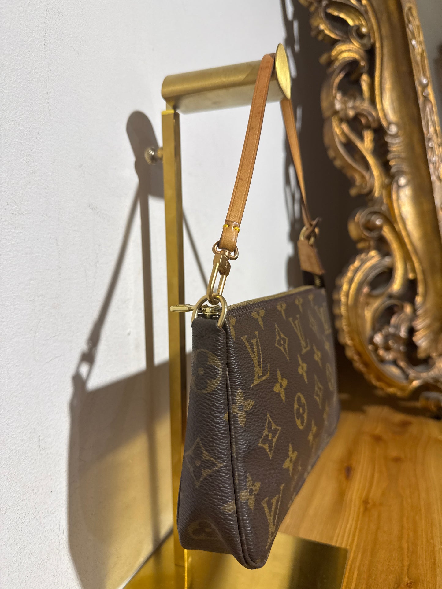 Louis Vuitton Pochette Monogram