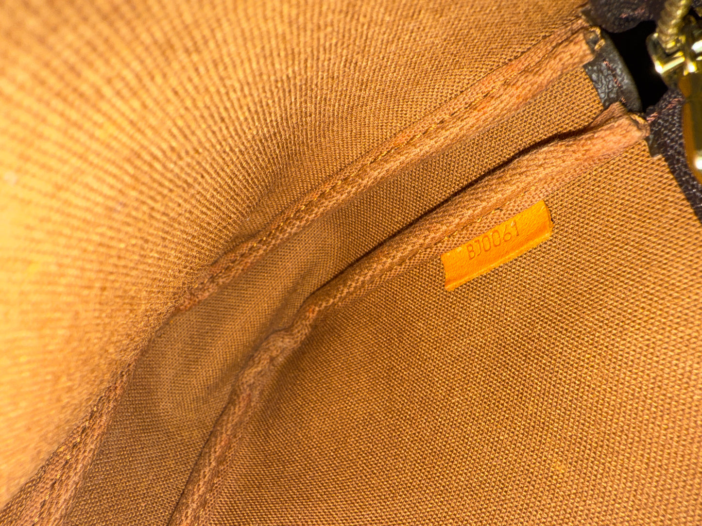 Louis Vuitton Pochette Monogram