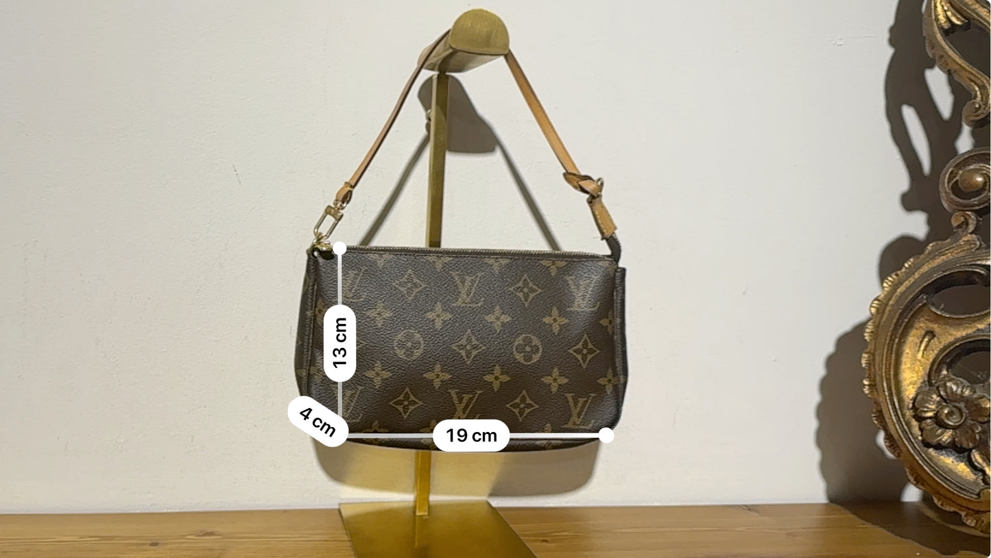 Louis Vuitton Pochette Monogram