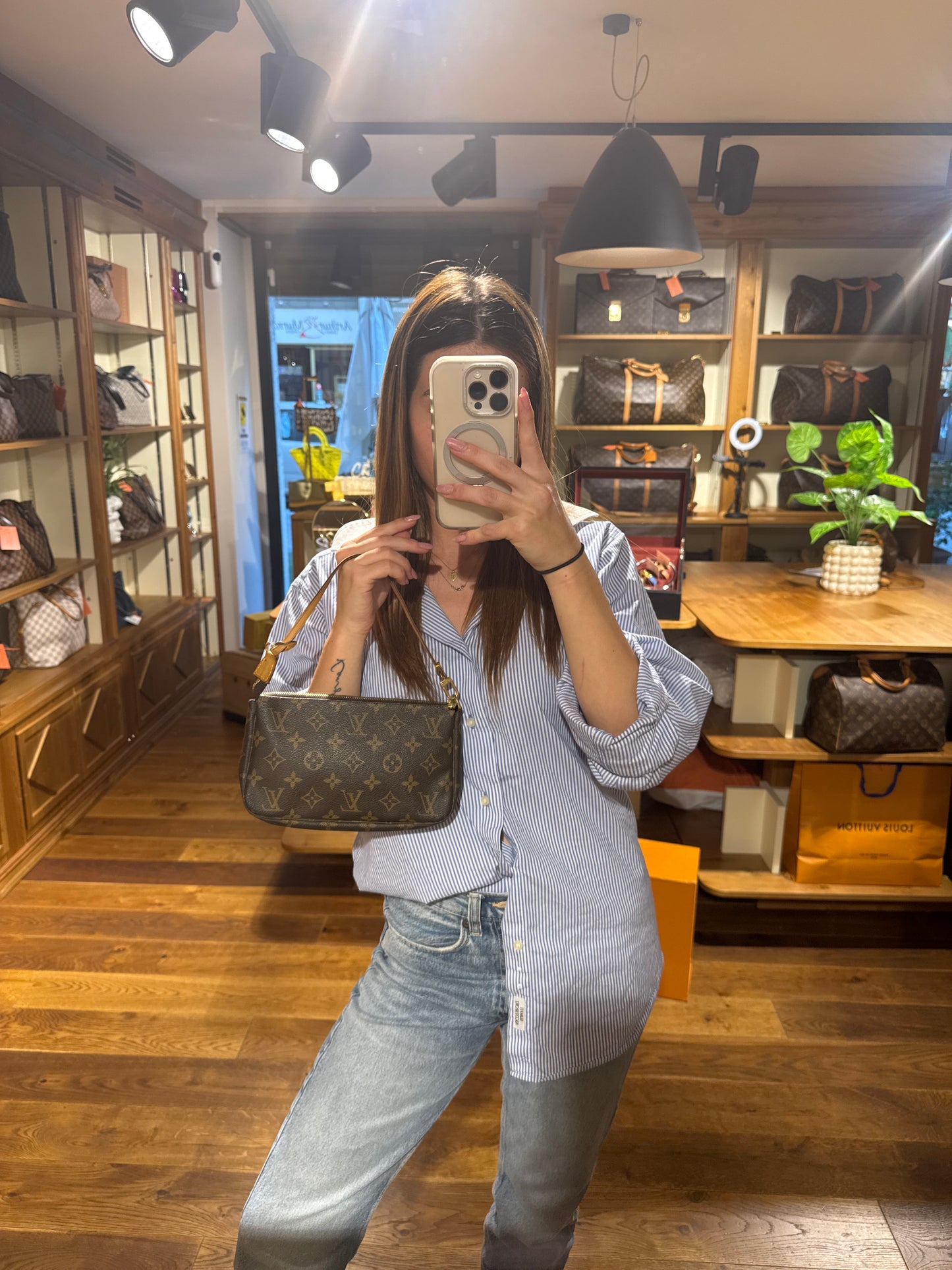 Louis Vuitton Pochette Monogram