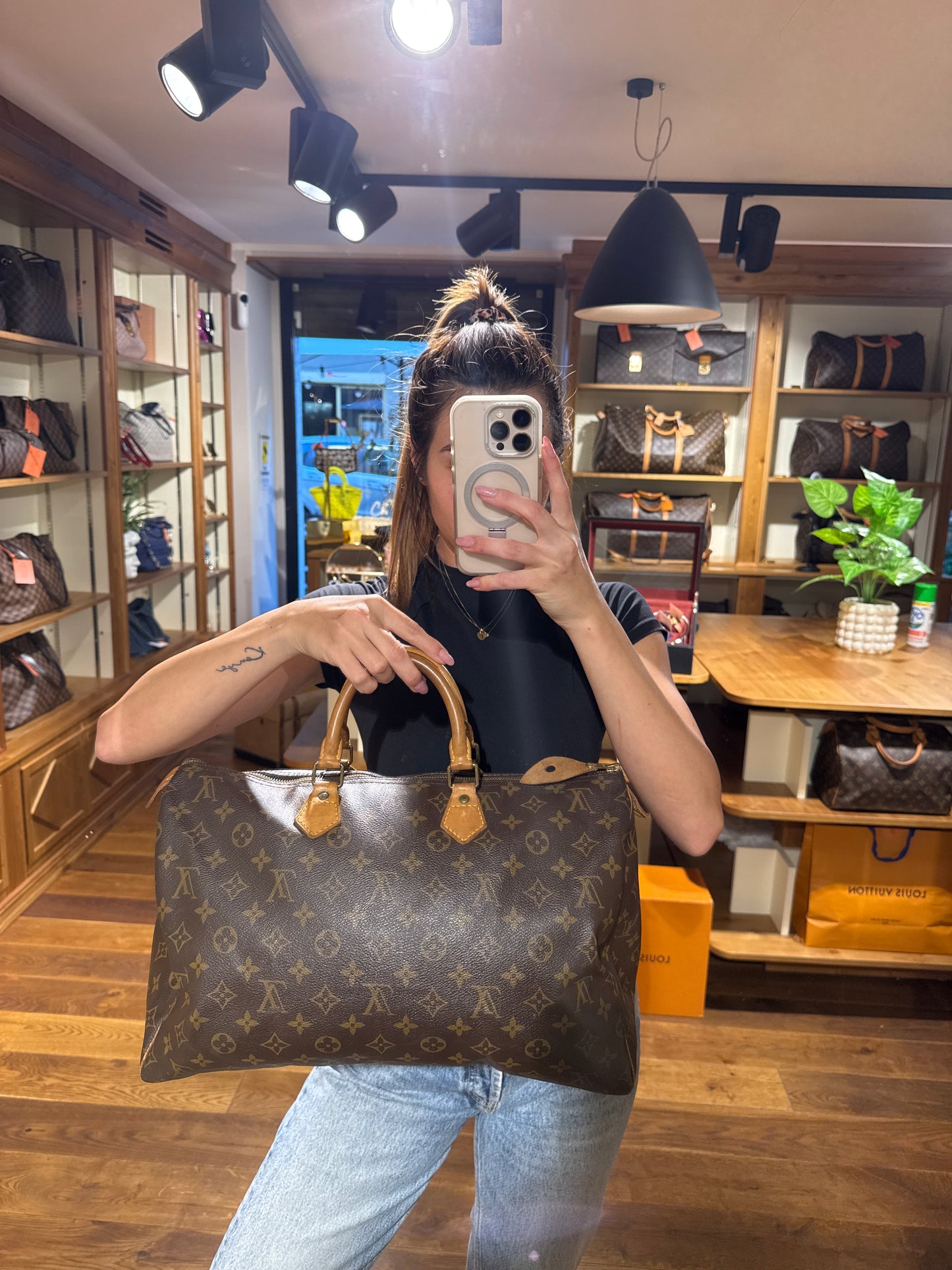 Louis Vuitton Speedy 40 Monogram