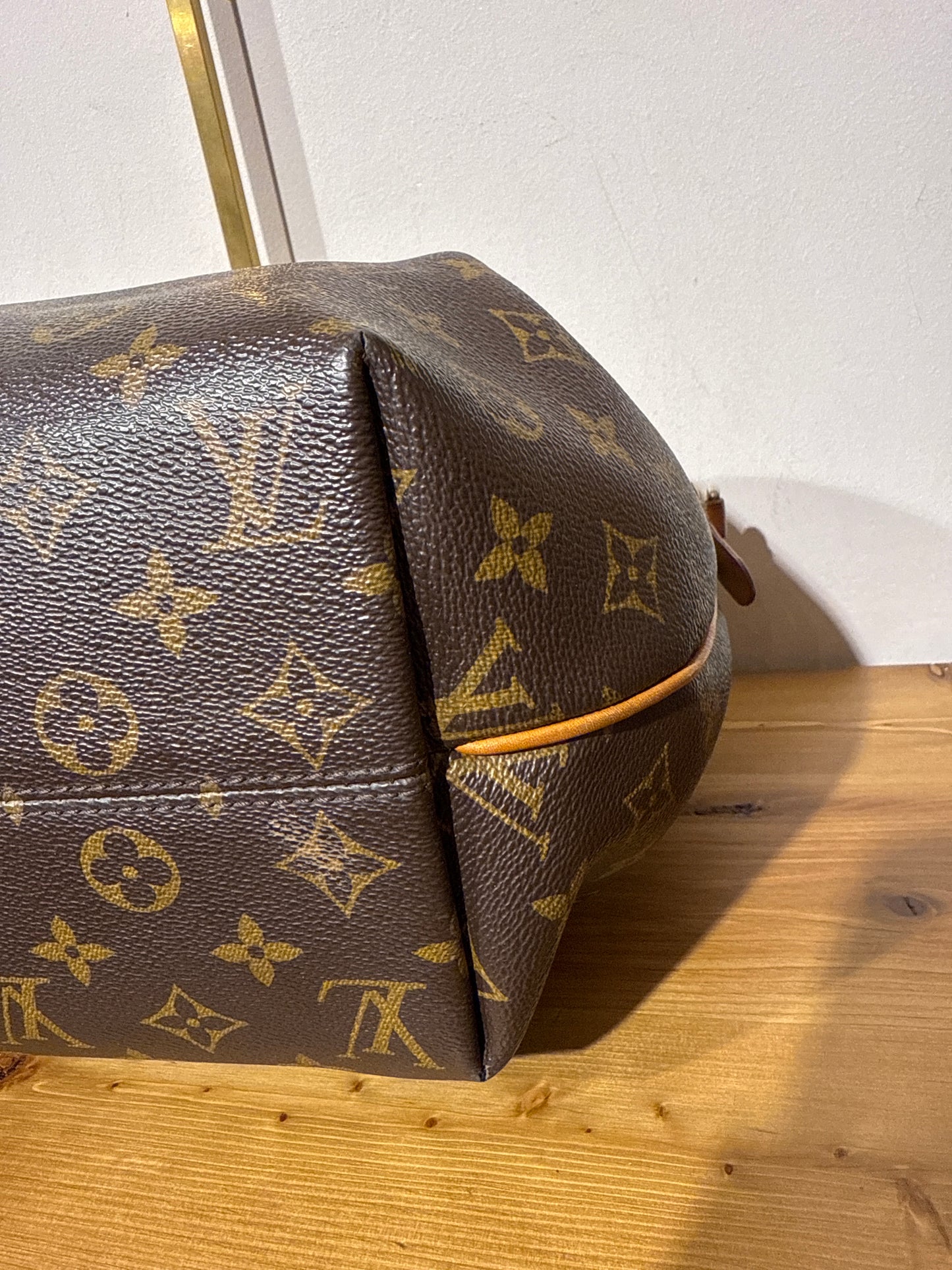 Louis Vuitton Tourenne