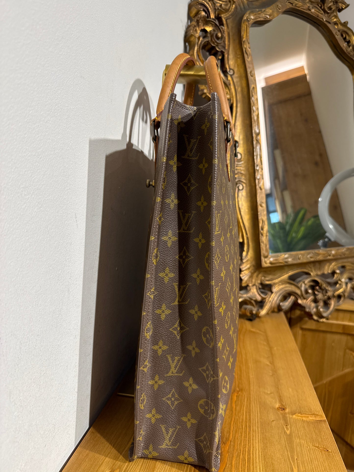 Louis Vuitton Sac Plat Monogram