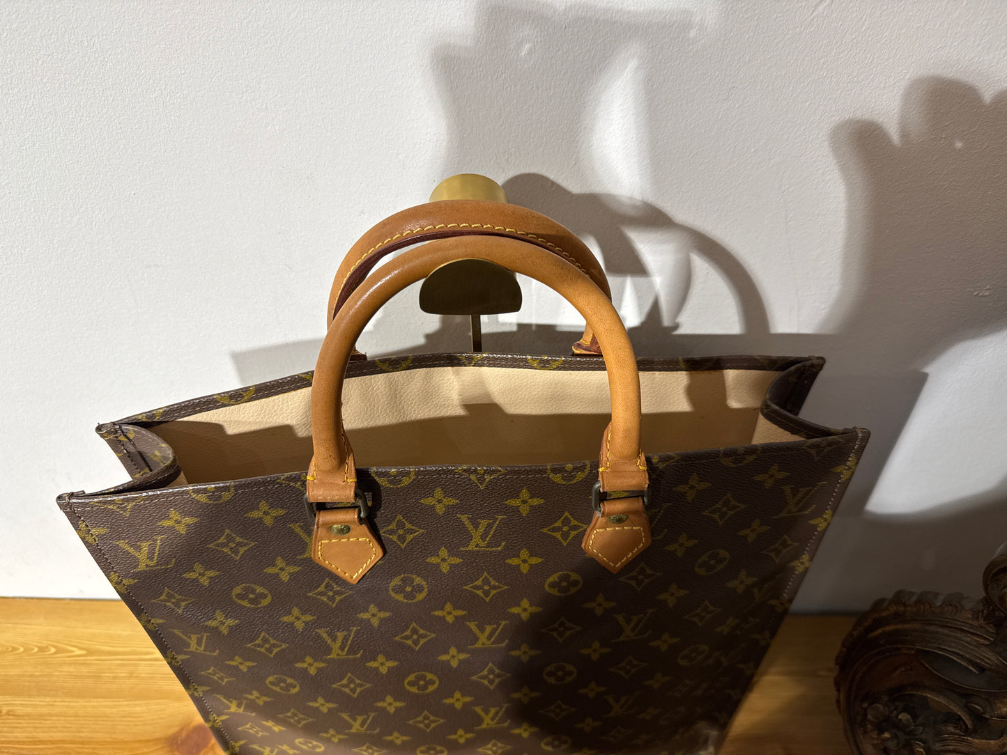 Louis Vuitton Sac Plat Monogram