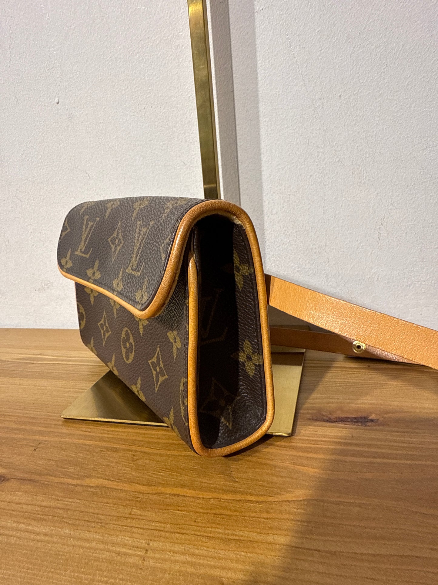 Louis Vuitton Pochette Florentine