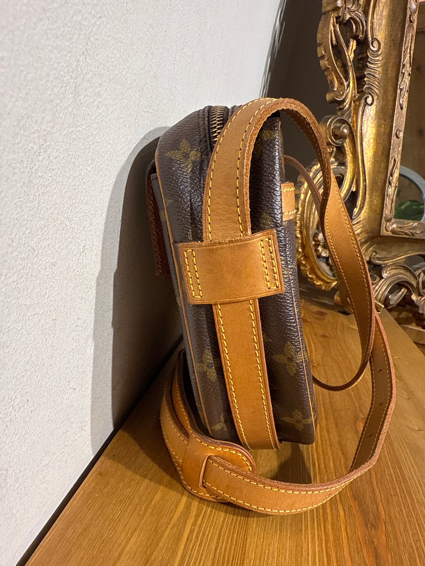 Louis Vuitton Jeune Fille