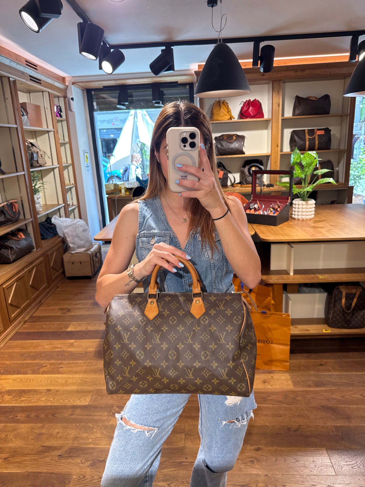 Louis Vuitton Speedy 35