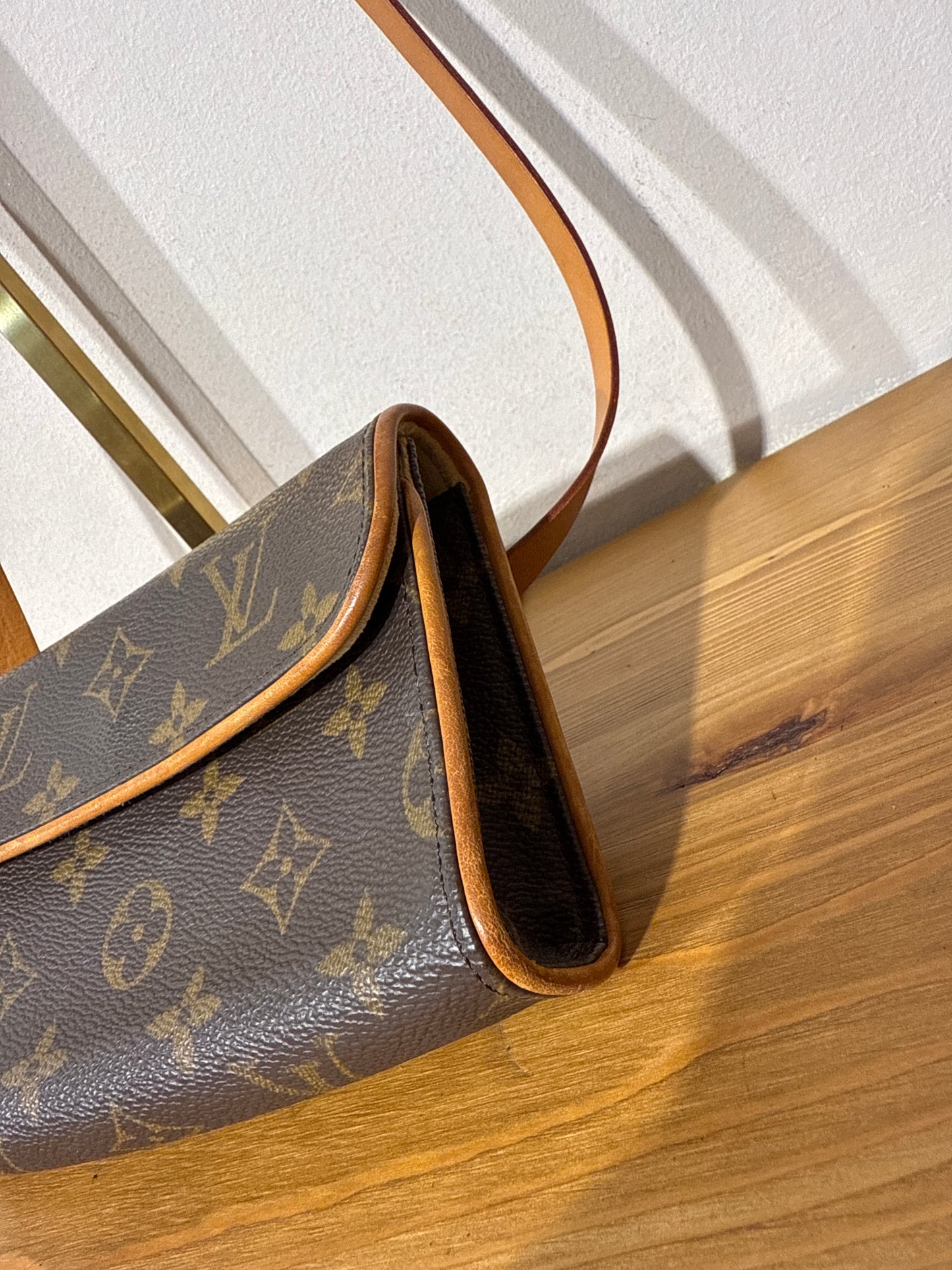 Louis Vuitton Pochette Florentine