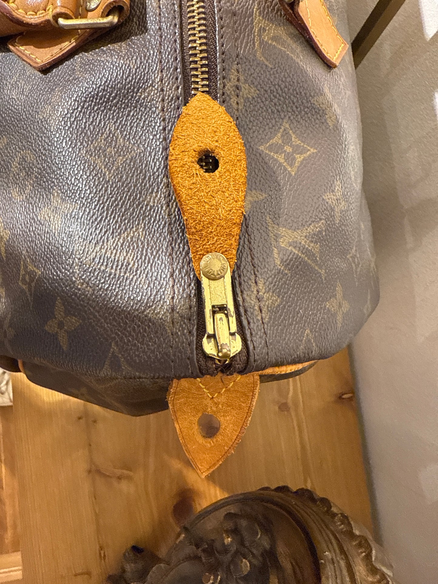 Louis Vuitton Speedy 40 Monogram