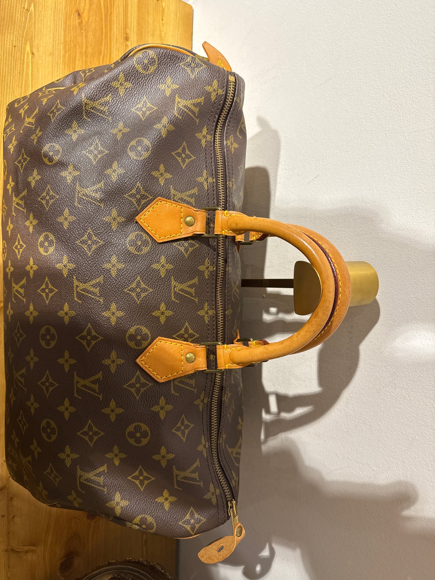 Louis Vuitton Speedy 40 Monogram